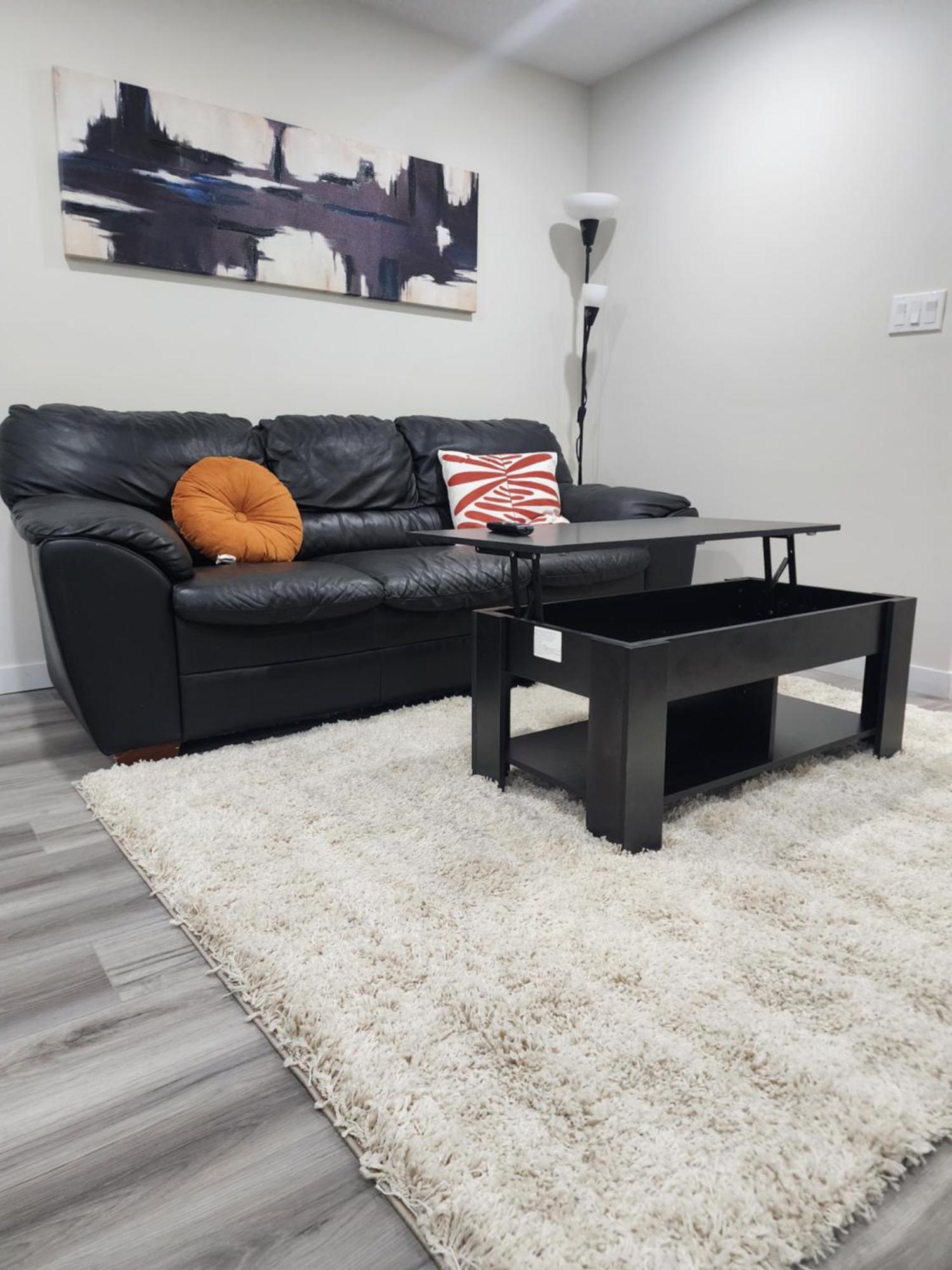 Trendy 2-bed Oasis Awaits! Apartment *