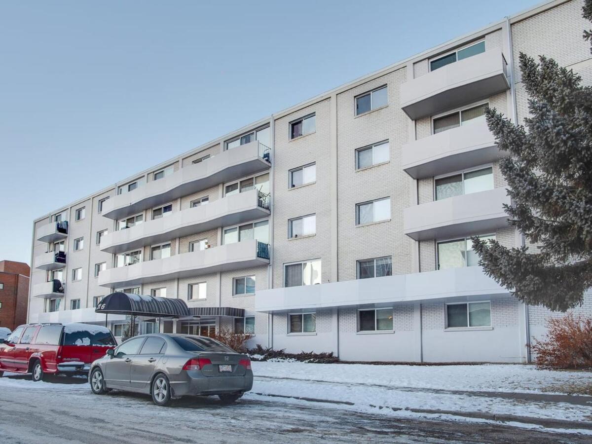 Apartment Gorgeous 2br W Parking Patio Coffee! *