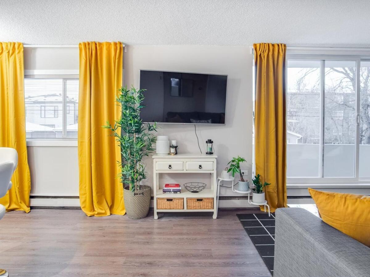 Gorgeous 2br W Parking Patio Coffee! *