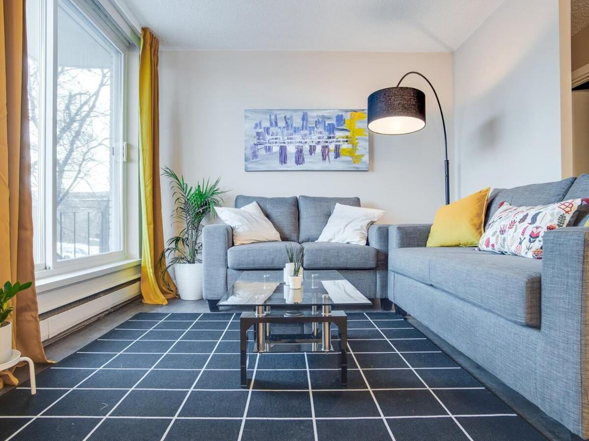Gorgeous 2br W Parking Patio Coffee! * Calgary