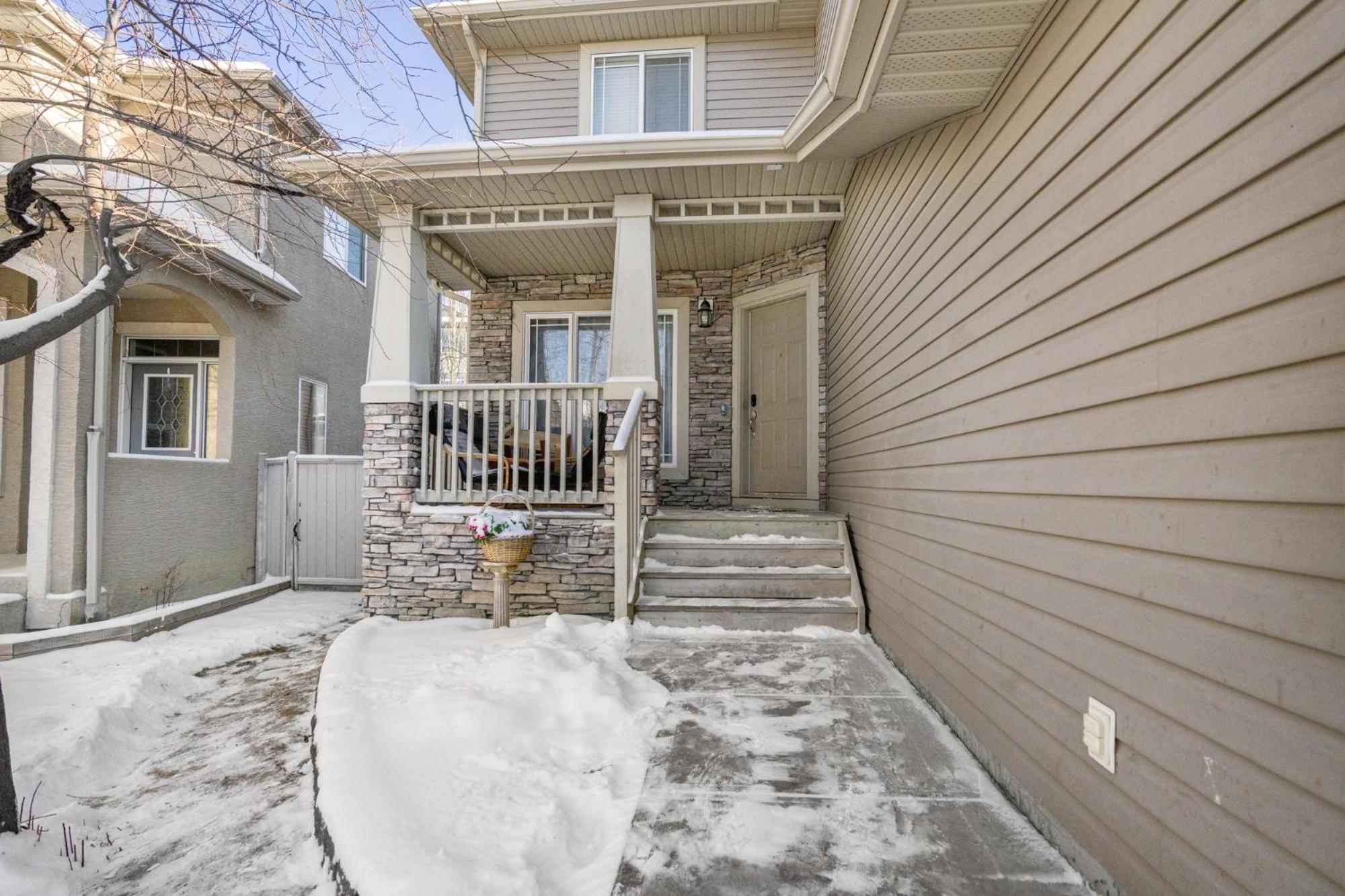 Cozy 2-bedroom Basement Retreat Apartment *