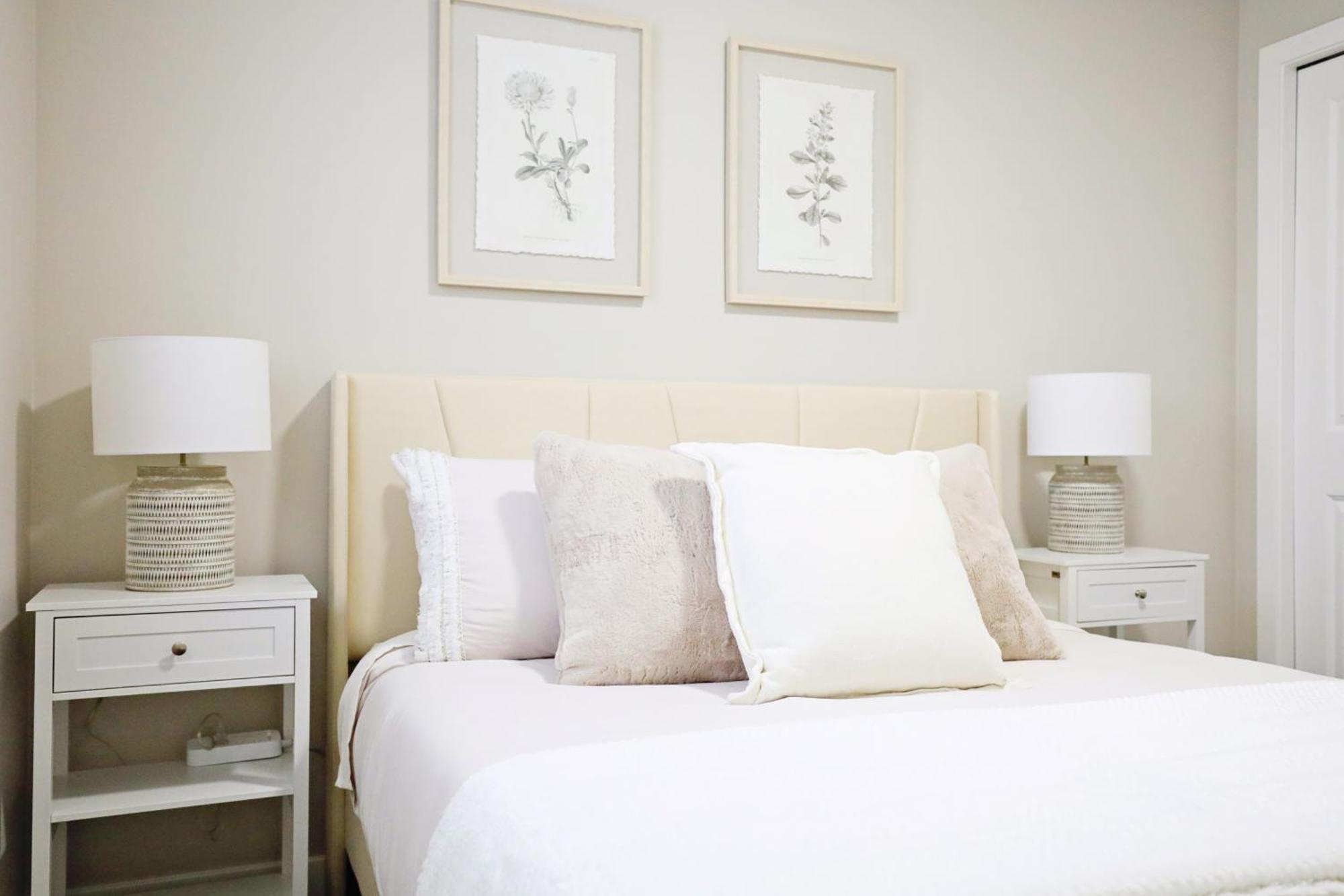 Relax In Comfort With Ac, Airport, Crossiron Mills * Calgary