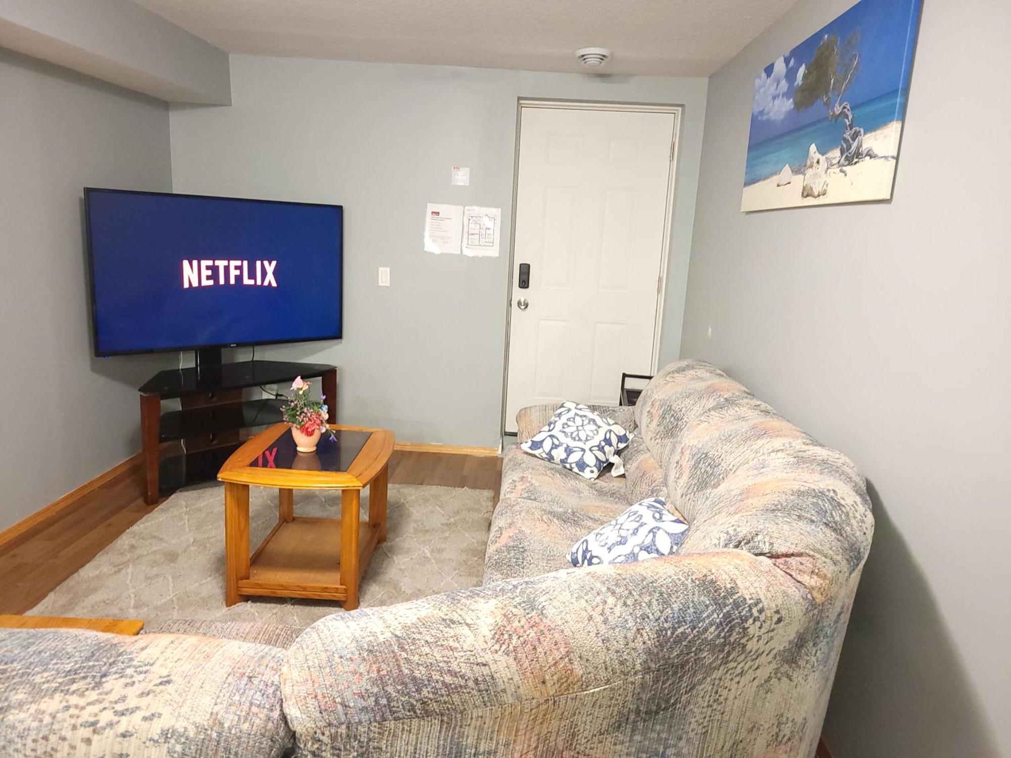 Apartment Cozy 2-bedroom Basement Retreat Calgary