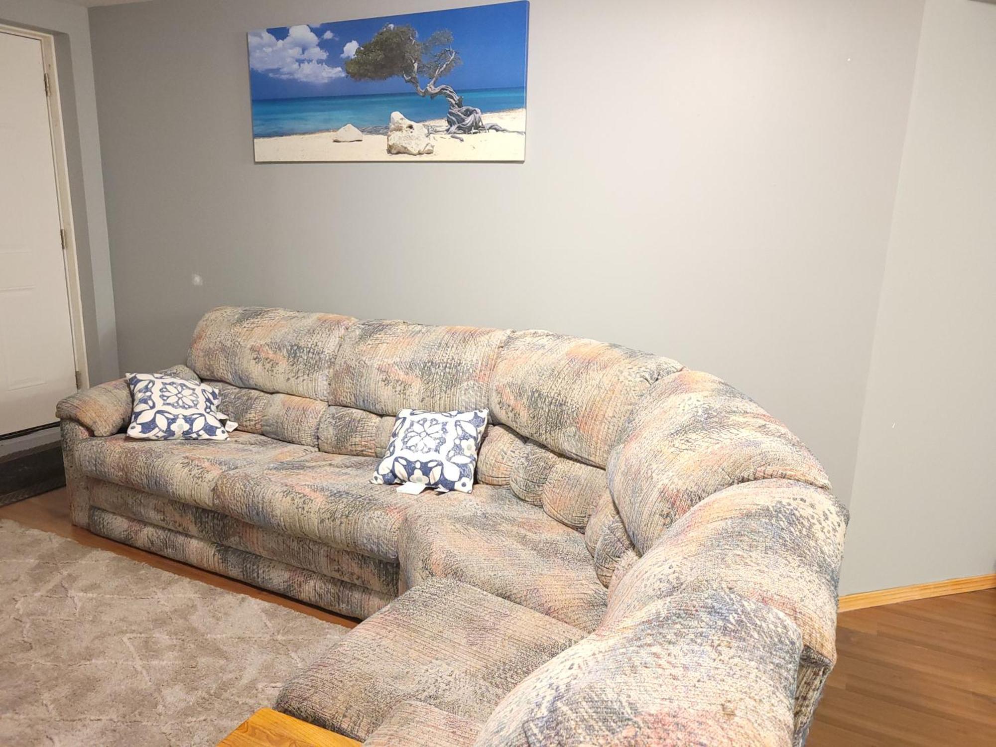 Cozy 2-bedroom Basement Retreat