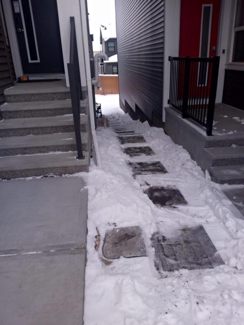Cozy Brand New 2 Bedroom In Apartment *
