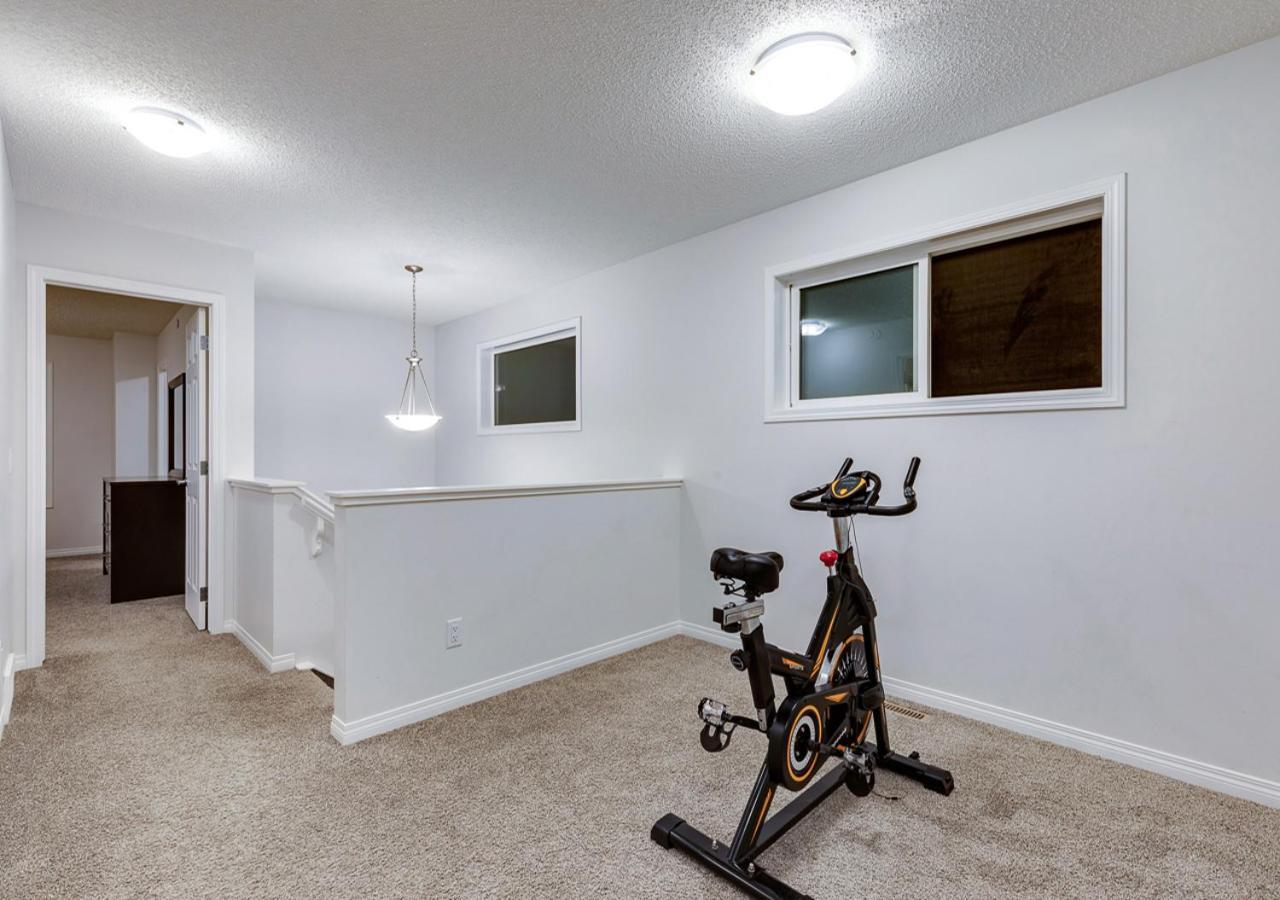 Stylish/4bedroom/freeparking/indoorfireplace Holiday home *