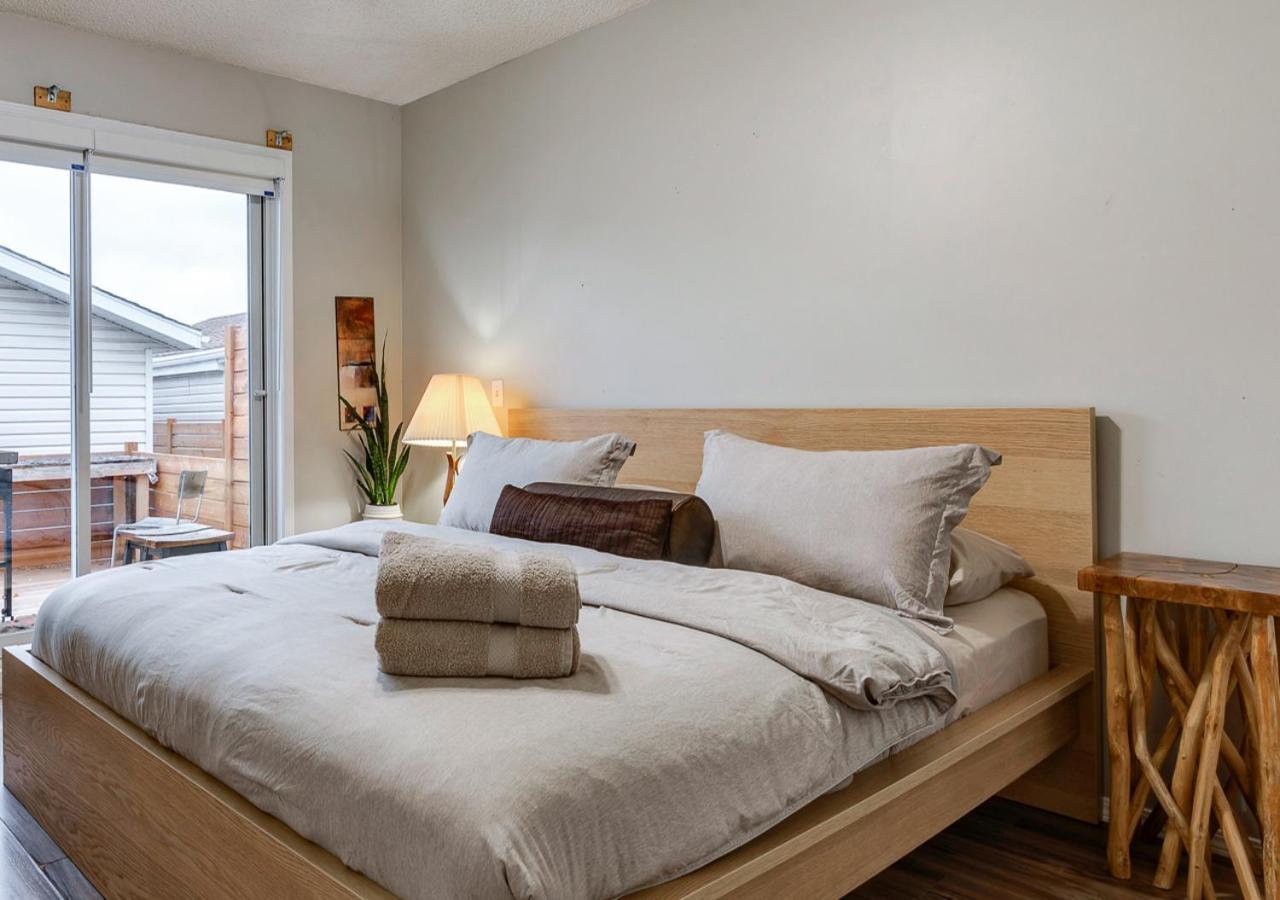 Cheerful 5-bedroom With Free Parking On Premises *