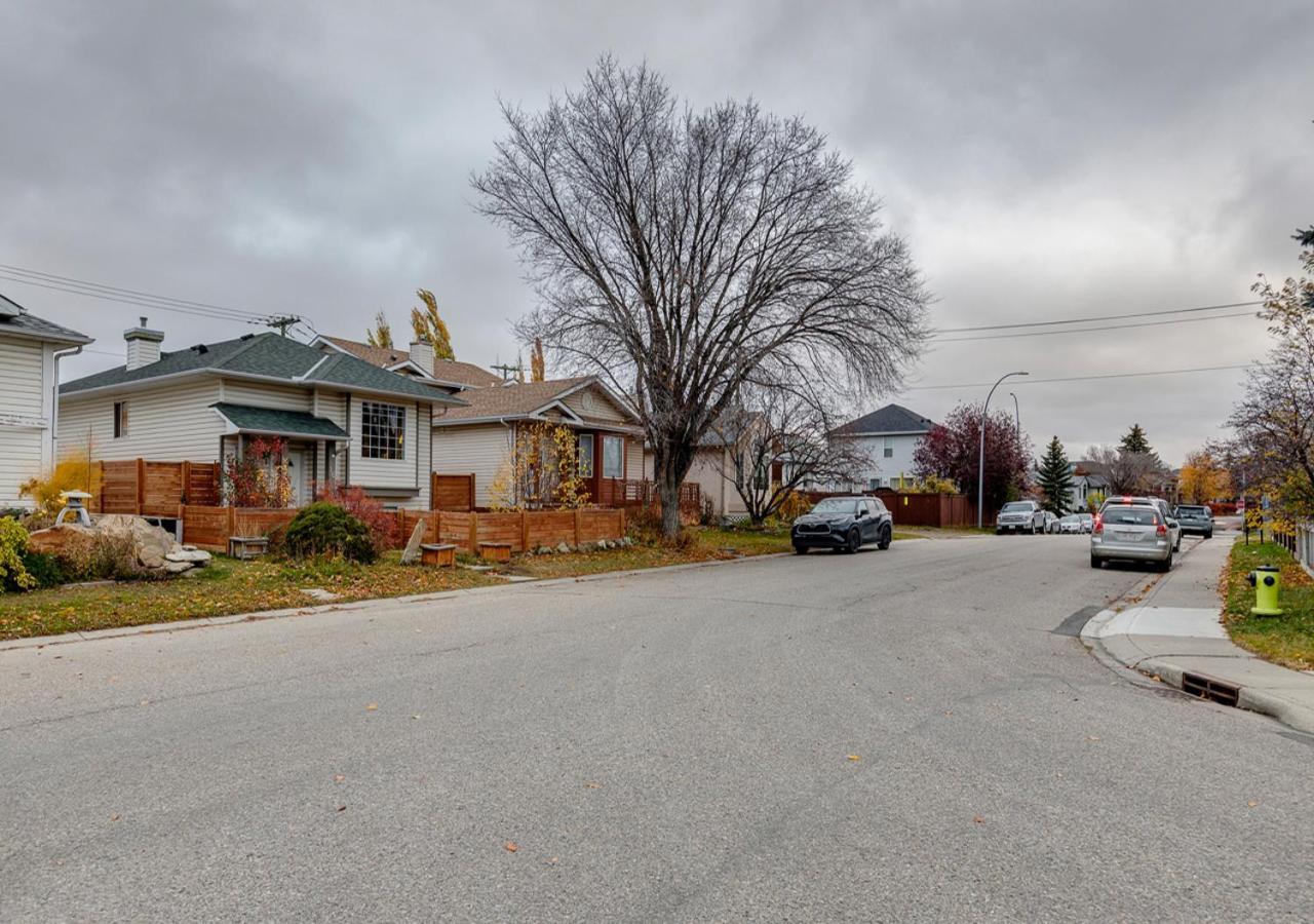Cheerful 5-bedroom With Free Parking On Premises *