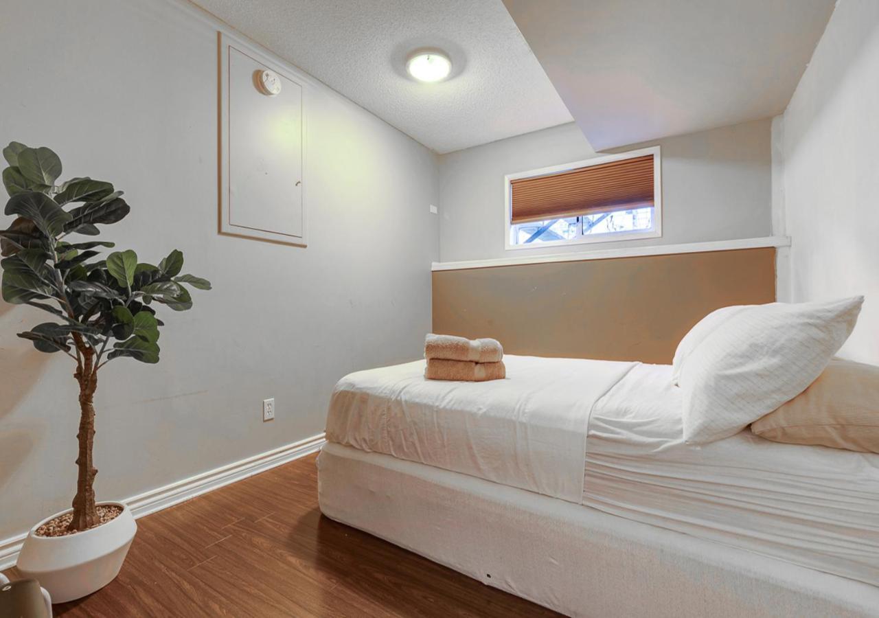 Cheerful 5-bedroom With Free Parking On Premises Holiday home