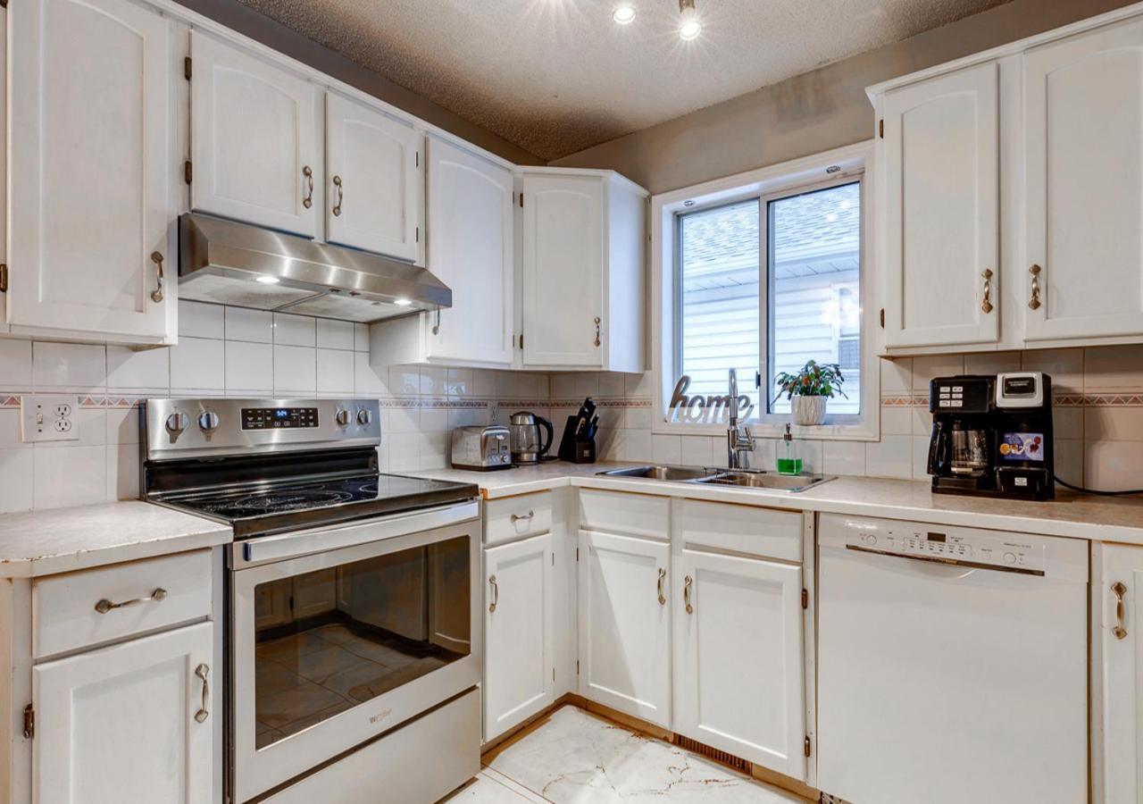 Cheerful 5-bedroom With Free Parking On Premises *