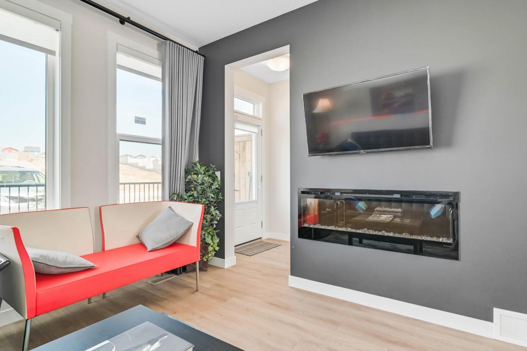 Apartment Brand New 3-bedroom In A Quiet Neighborhood