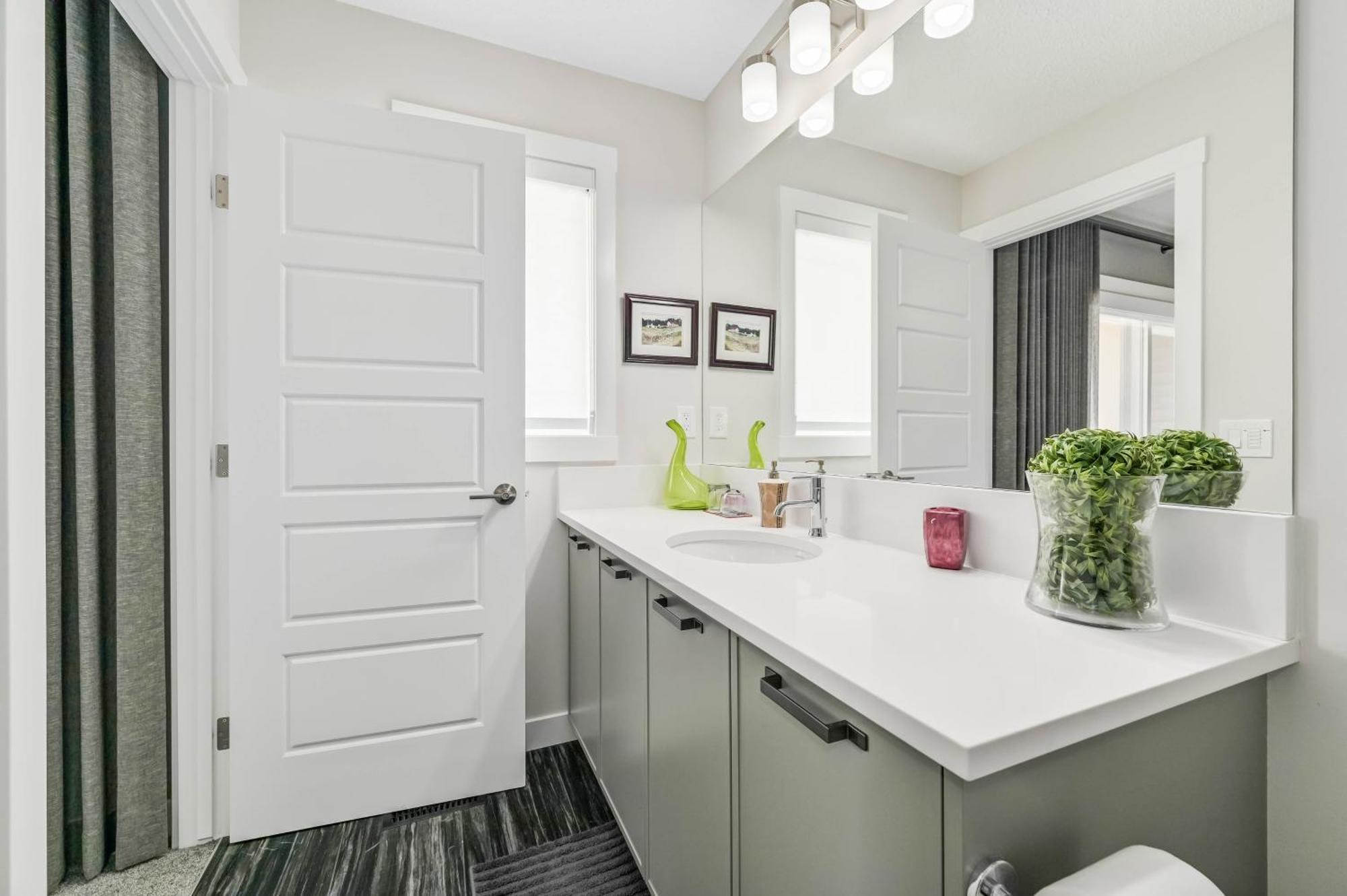 Brand New 3-bedroom In A Quiet Neighborhood Apartment Calgary