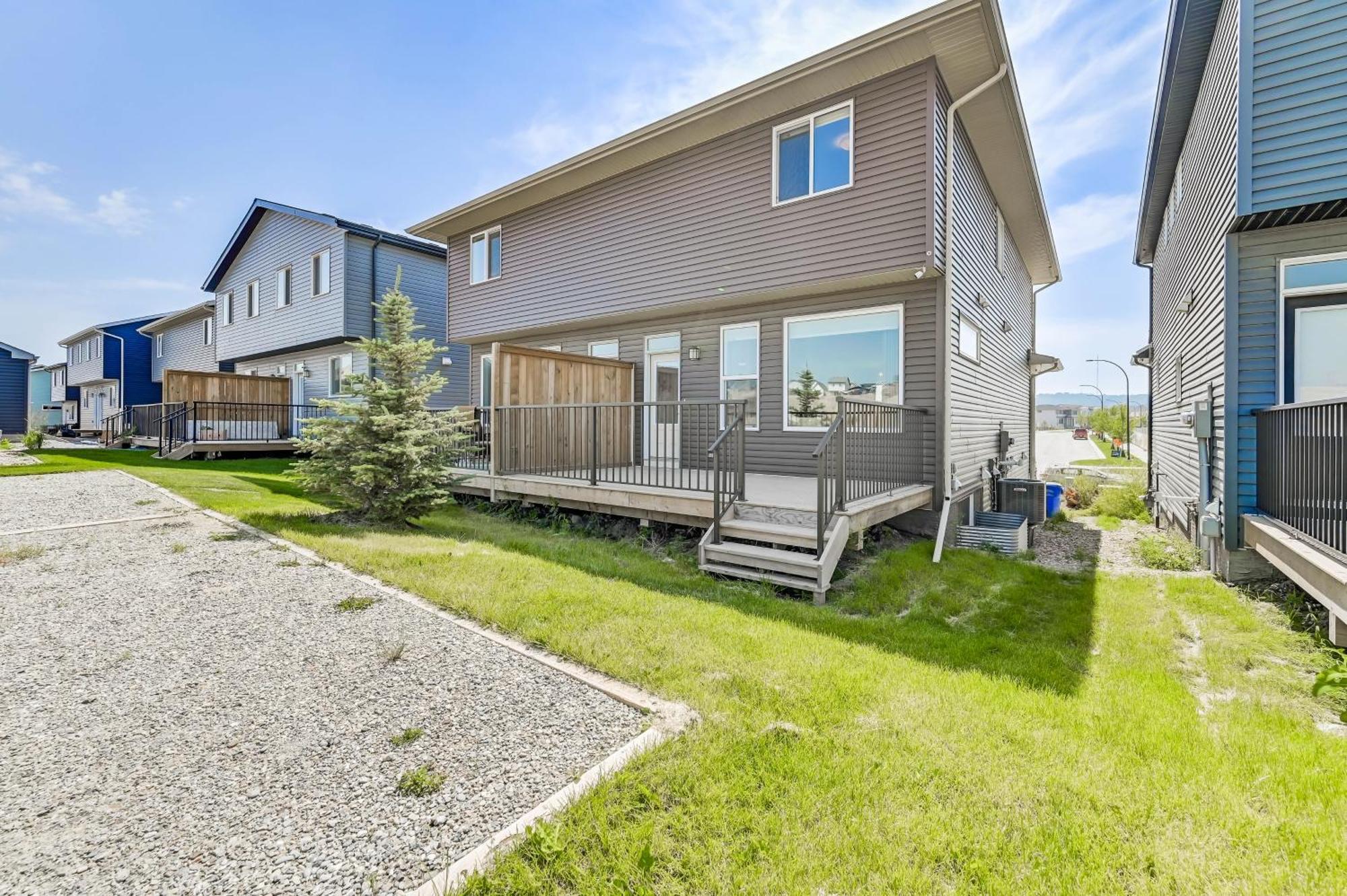Brand New 3-bedroom In A Quiet Neighborhood Calgary