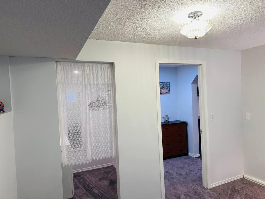 2 Bedrooms Private Basement Close To Winsport & Downtown * Calgary