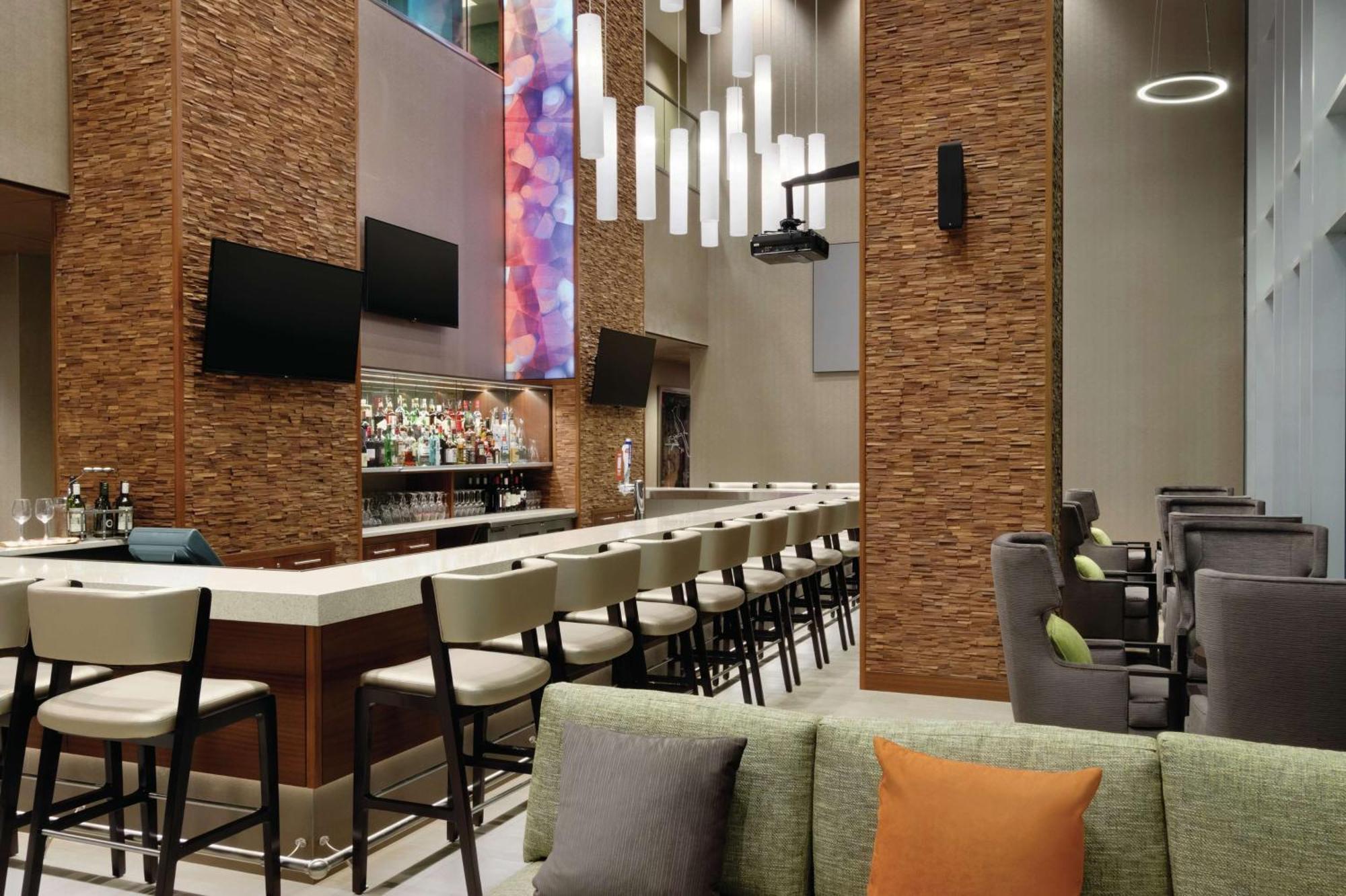 Hilton Garden Downtown Hotel 3*