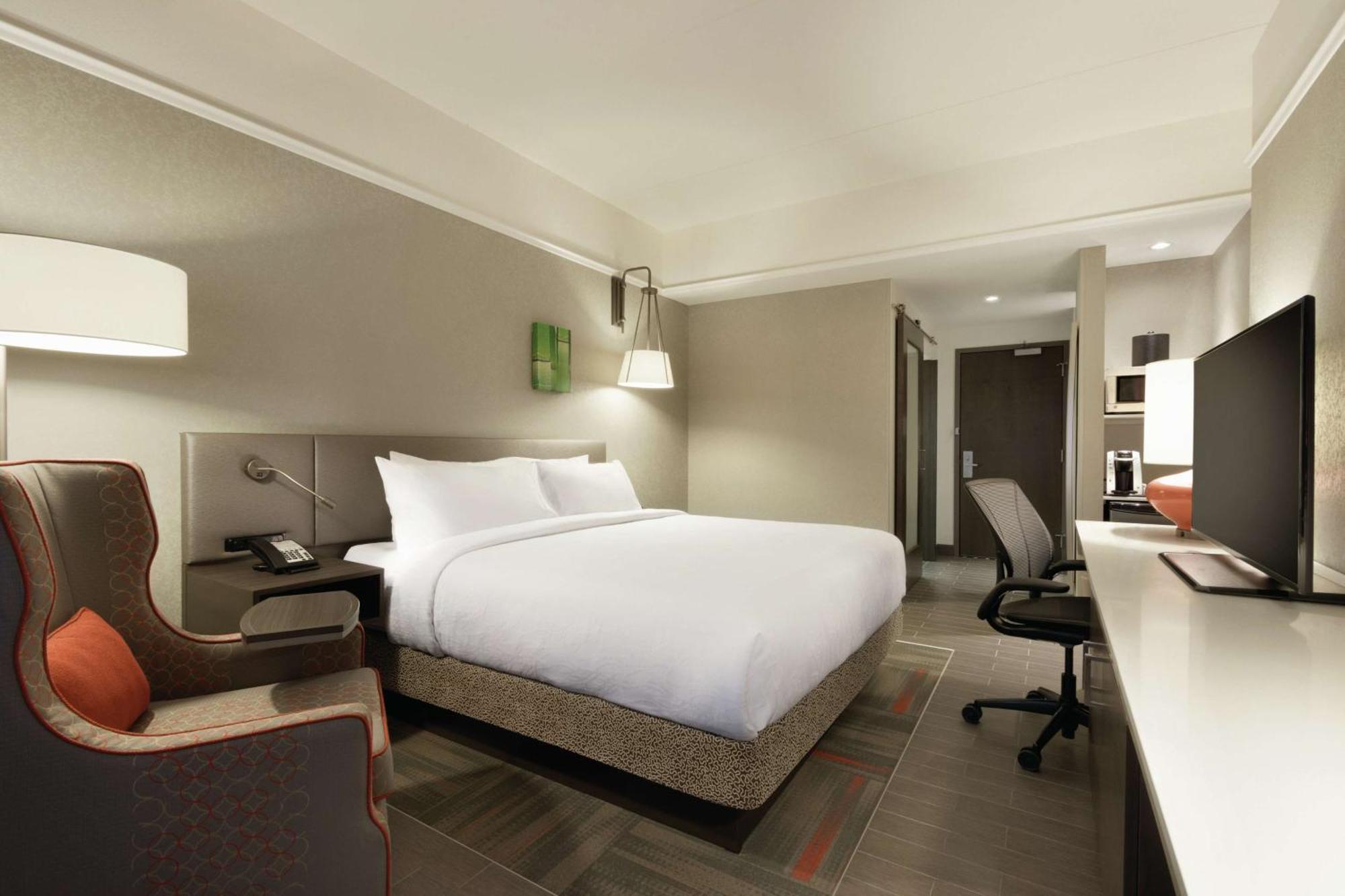 Hilton Garden Downtown 3* Calgary
