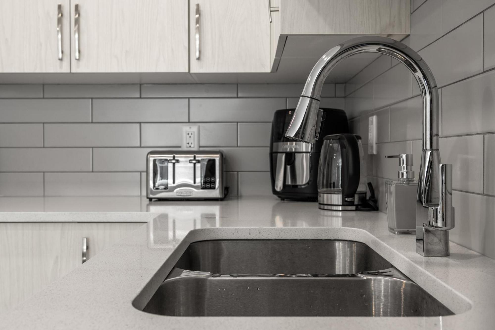 Cozy Rockland Park Unit+parking