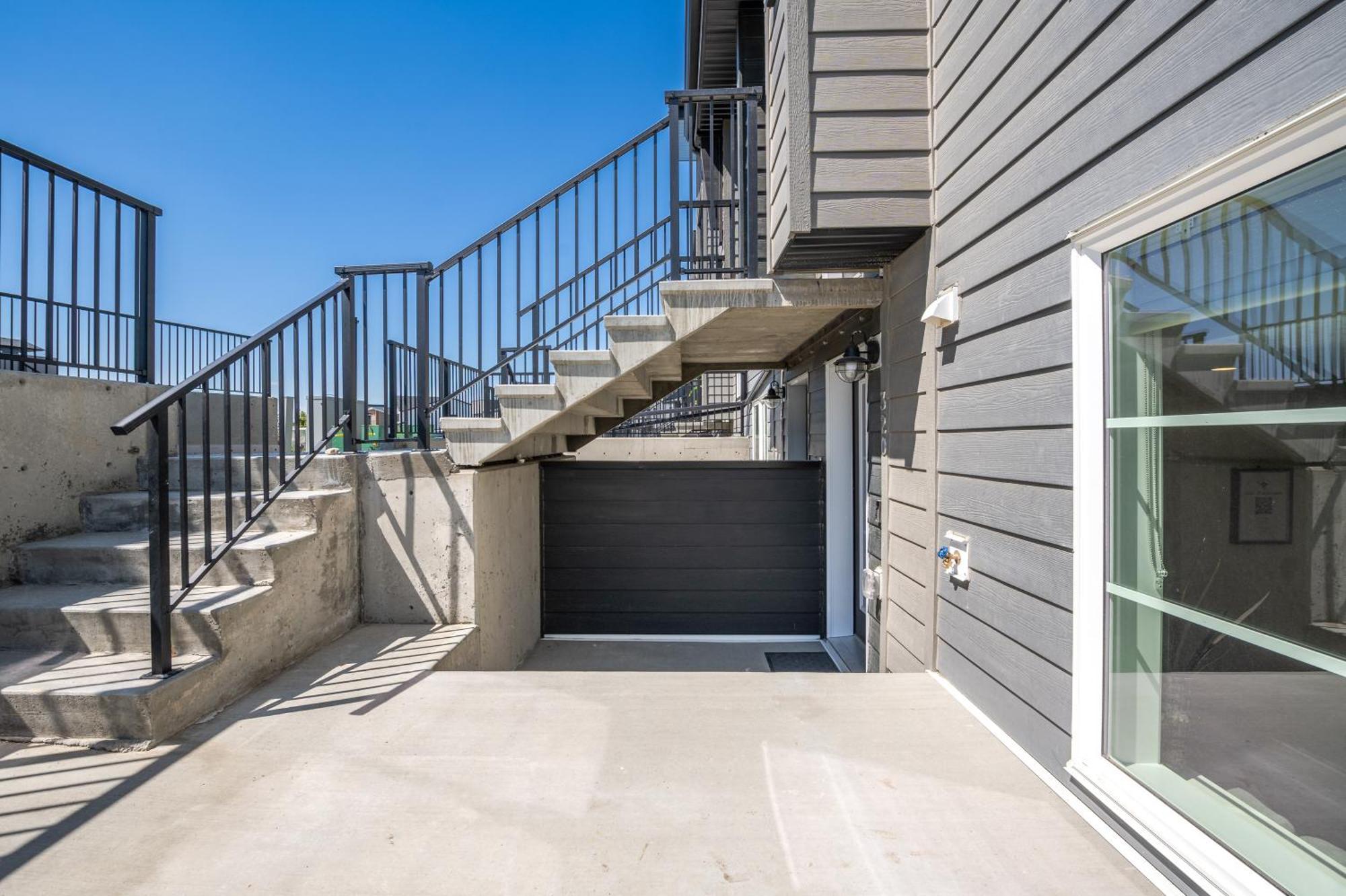 Cozy Rockland Park Unit+parking Apartment *