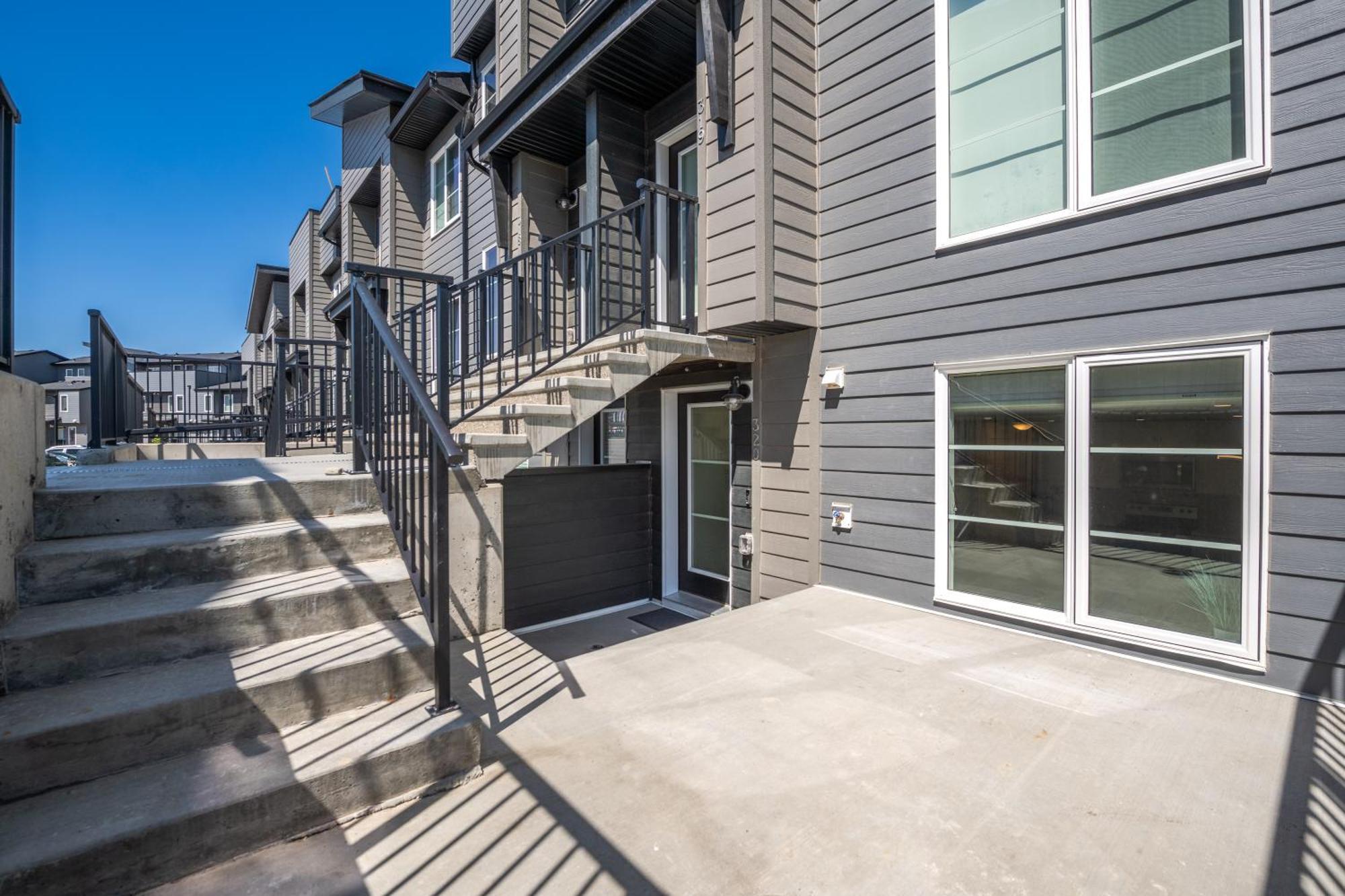 Apartment Cozy Rockland Park Unit+parking Calgary