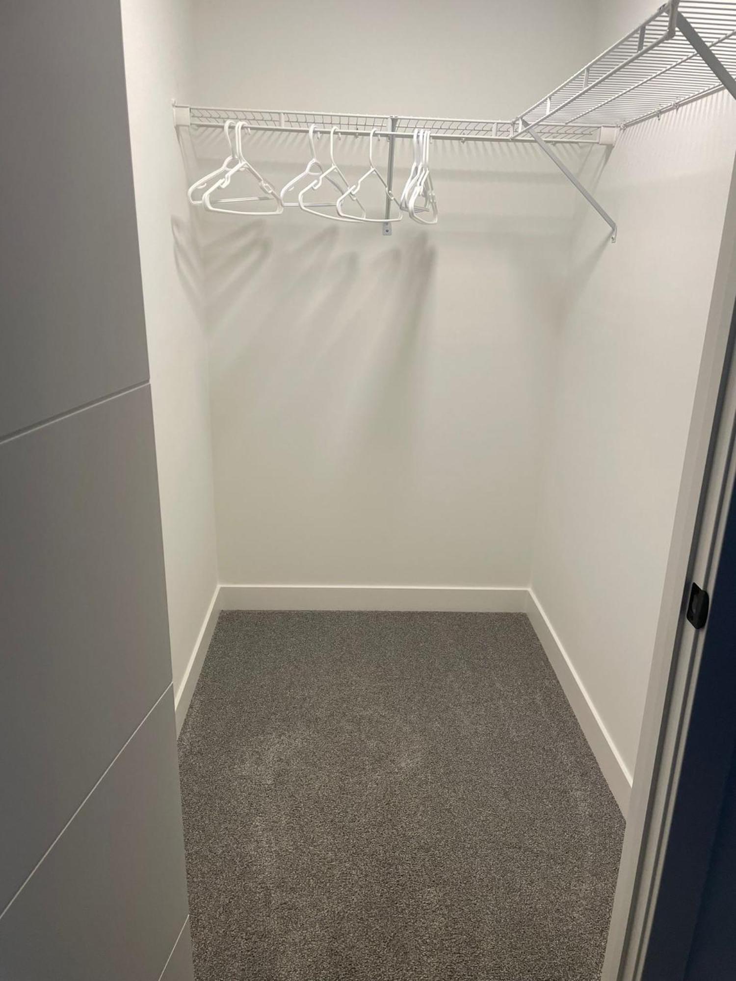 Emerald With 2 Beds - 10 Minutes From Downtown * Calgary