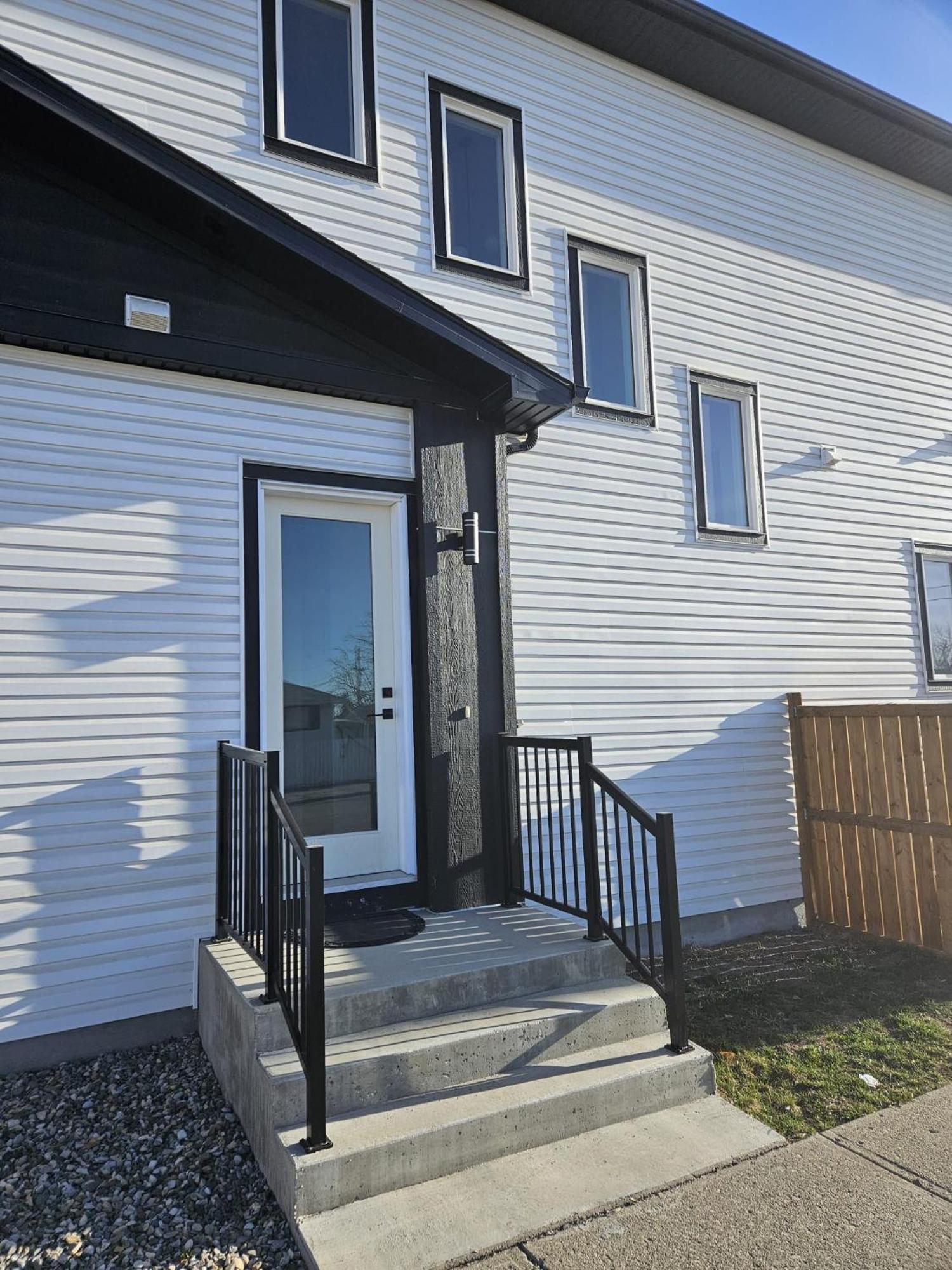 Apartment Emerald With 2 Beds - 10 Minutes From Downtown *