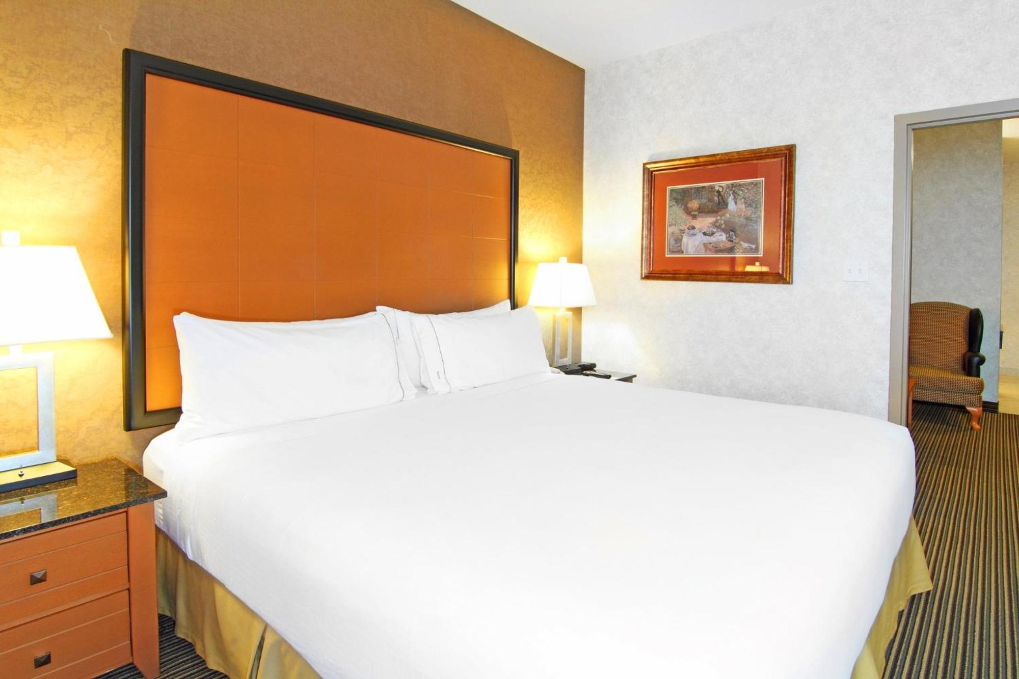 Express South By Ihg Hotel Calgary