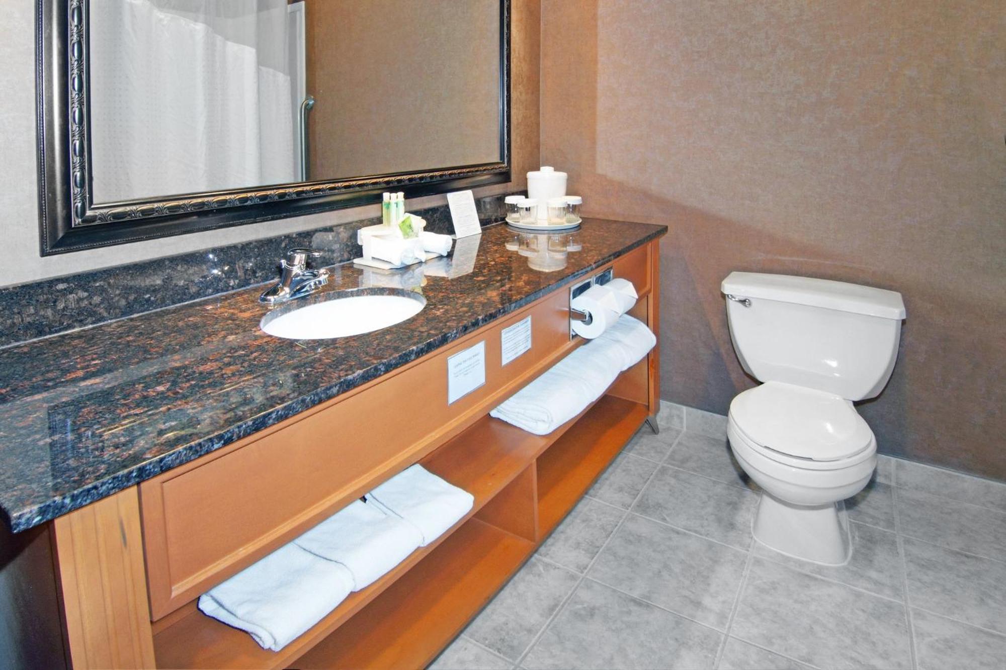 Hotel Express South By Ihg Calgary