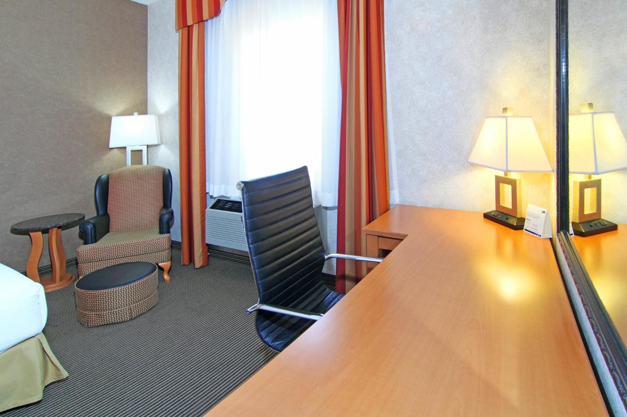 Express South By Ihg Hotel