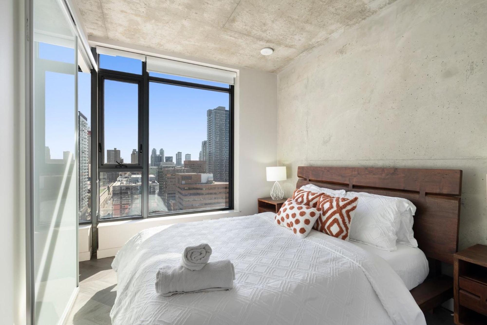 Apartment Downtown Paradise - 2 Beds, 2 Baths With Sofa Bed And Pool *