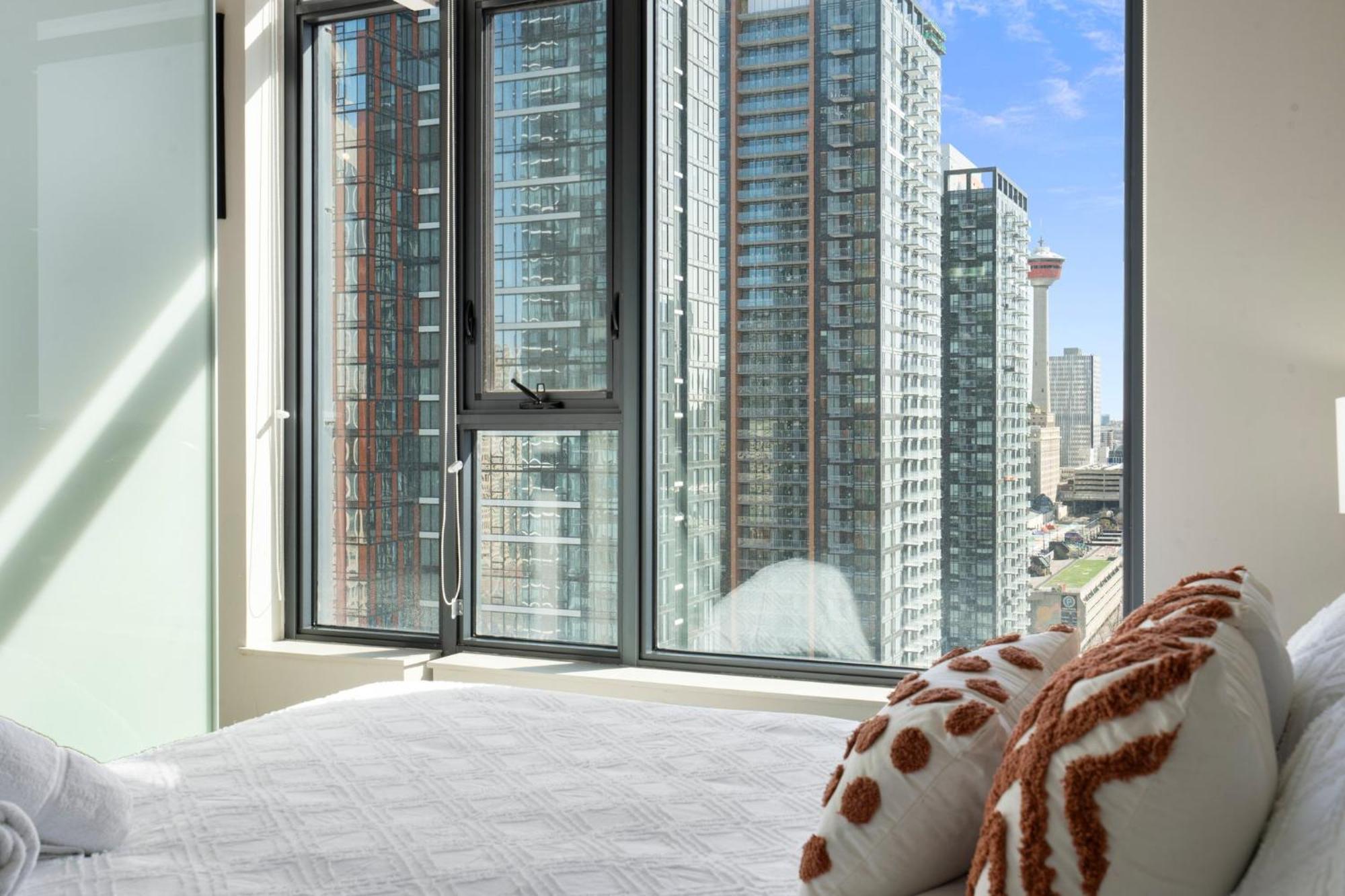 Downtown Paradise - 2 Beds, 2 Baths With Sofa Bed And Pool * Calgary