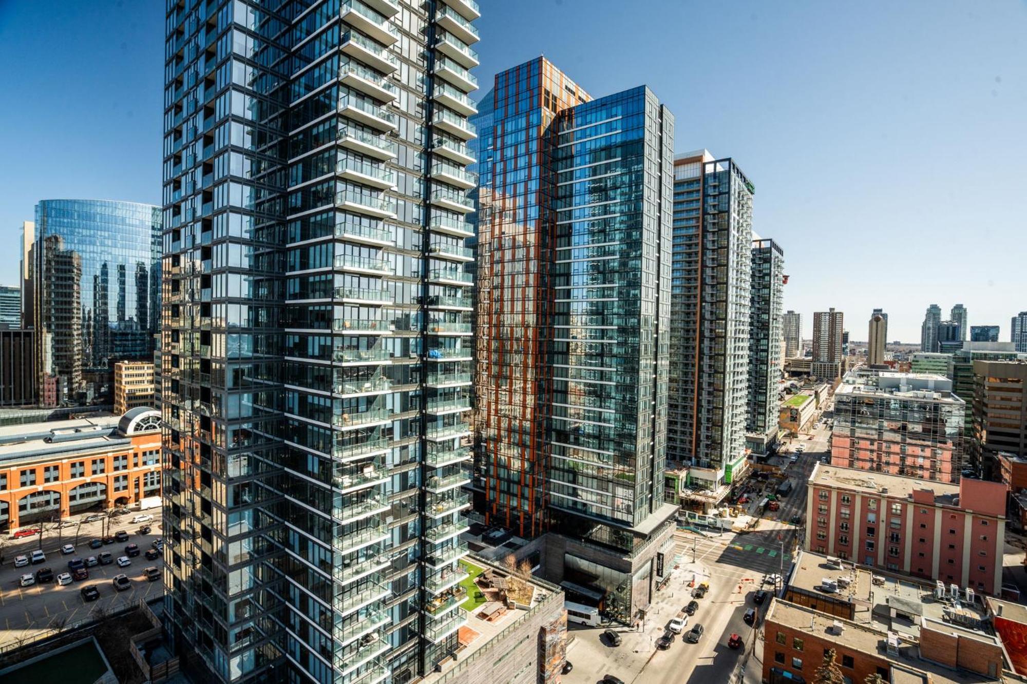 Downtown Paradise - 2 Beds, 2 Baths With Sofa Bed And Pool Apartment