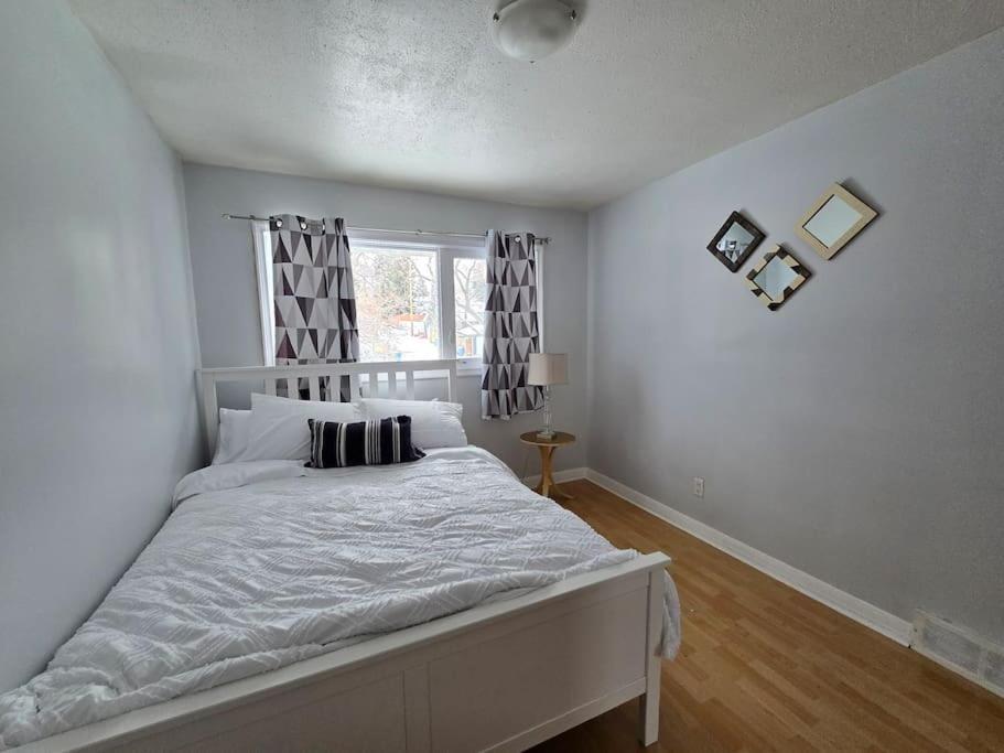 3 Bedroom Away From *