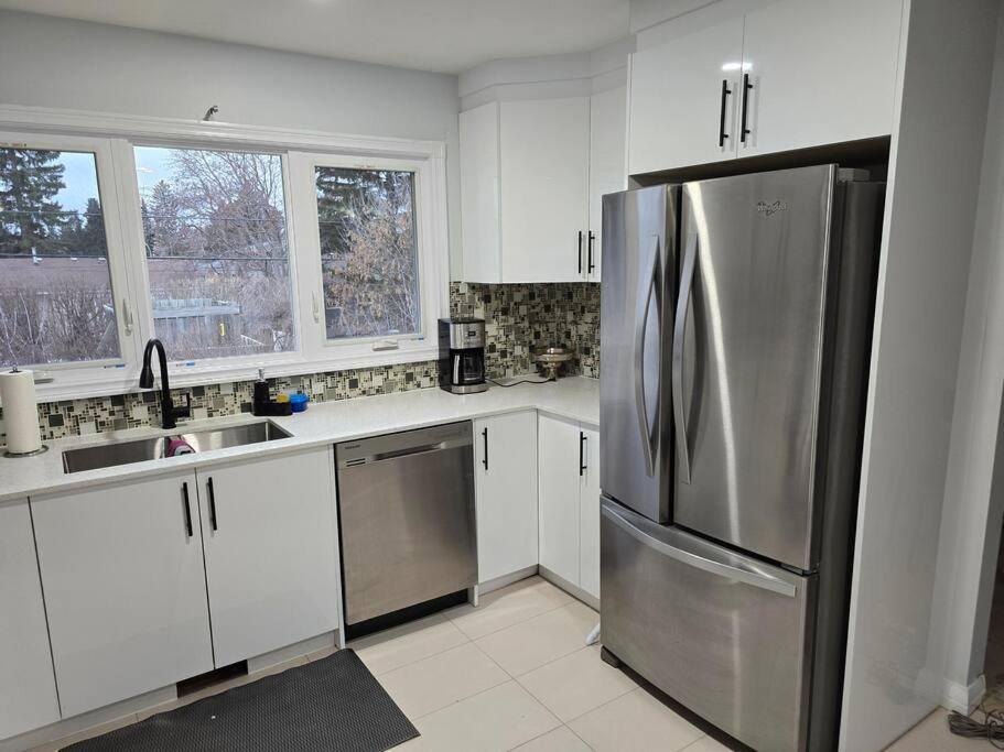 Villa 3 Bedroom Away From *