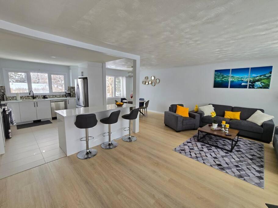 3 Bedroom Away From Calgary