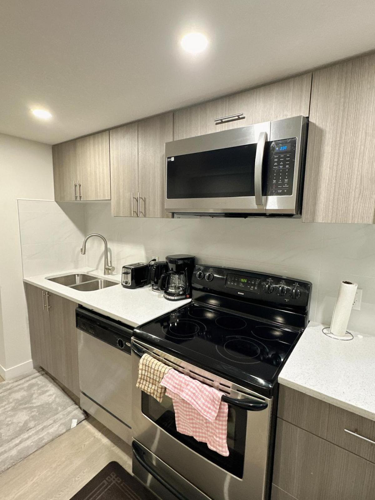 Apartment Open Modern Concept 2br Basement *