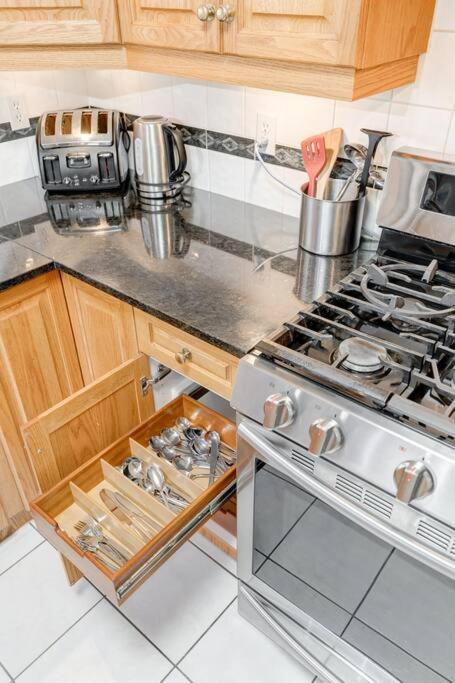 Holiday home Coral Springs Lakefront Retreat Calgary