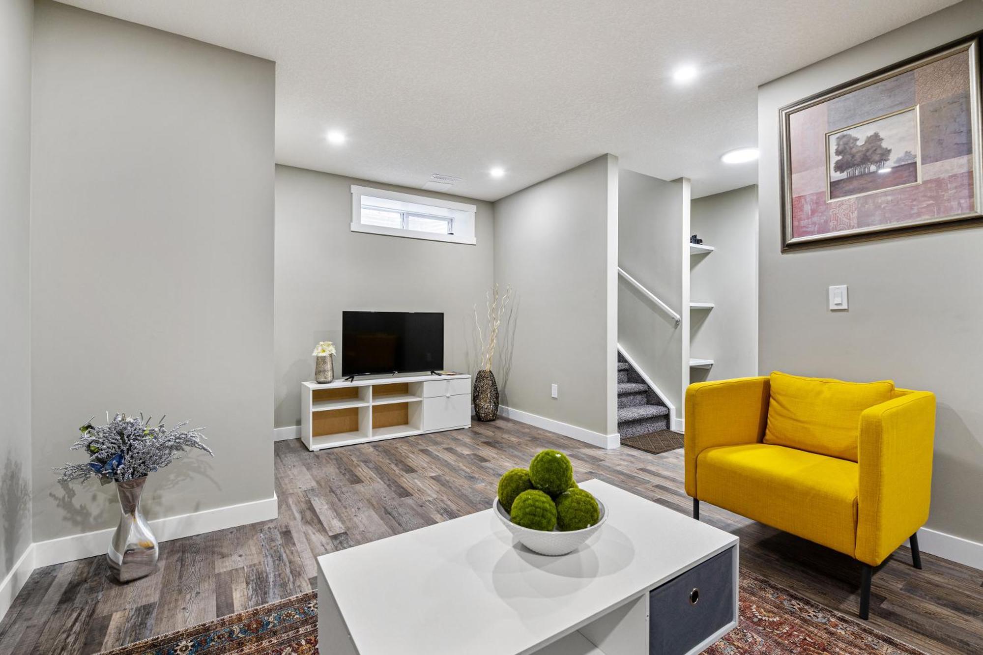 Modern 2 Bedroom Basement Suite, Stove Not Present For Now Apartment