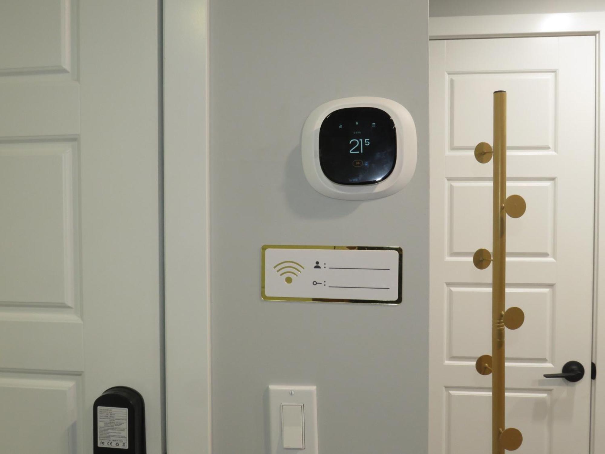 Meriweather - Breathtaking 1-bedroom * Calgary