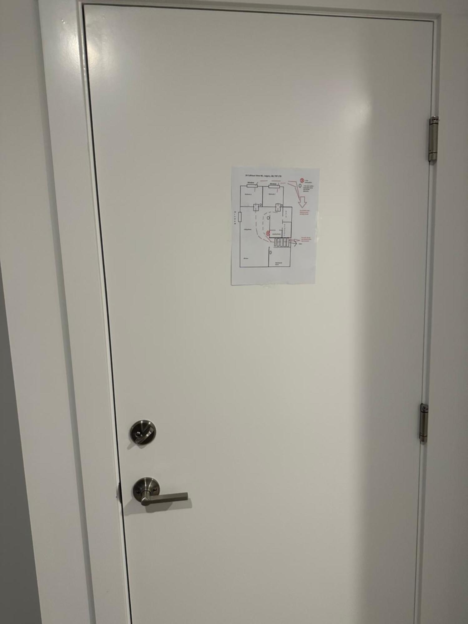 Spacious 2 Bedroom & Kitchen Basement Near Airport Apartment Calgary