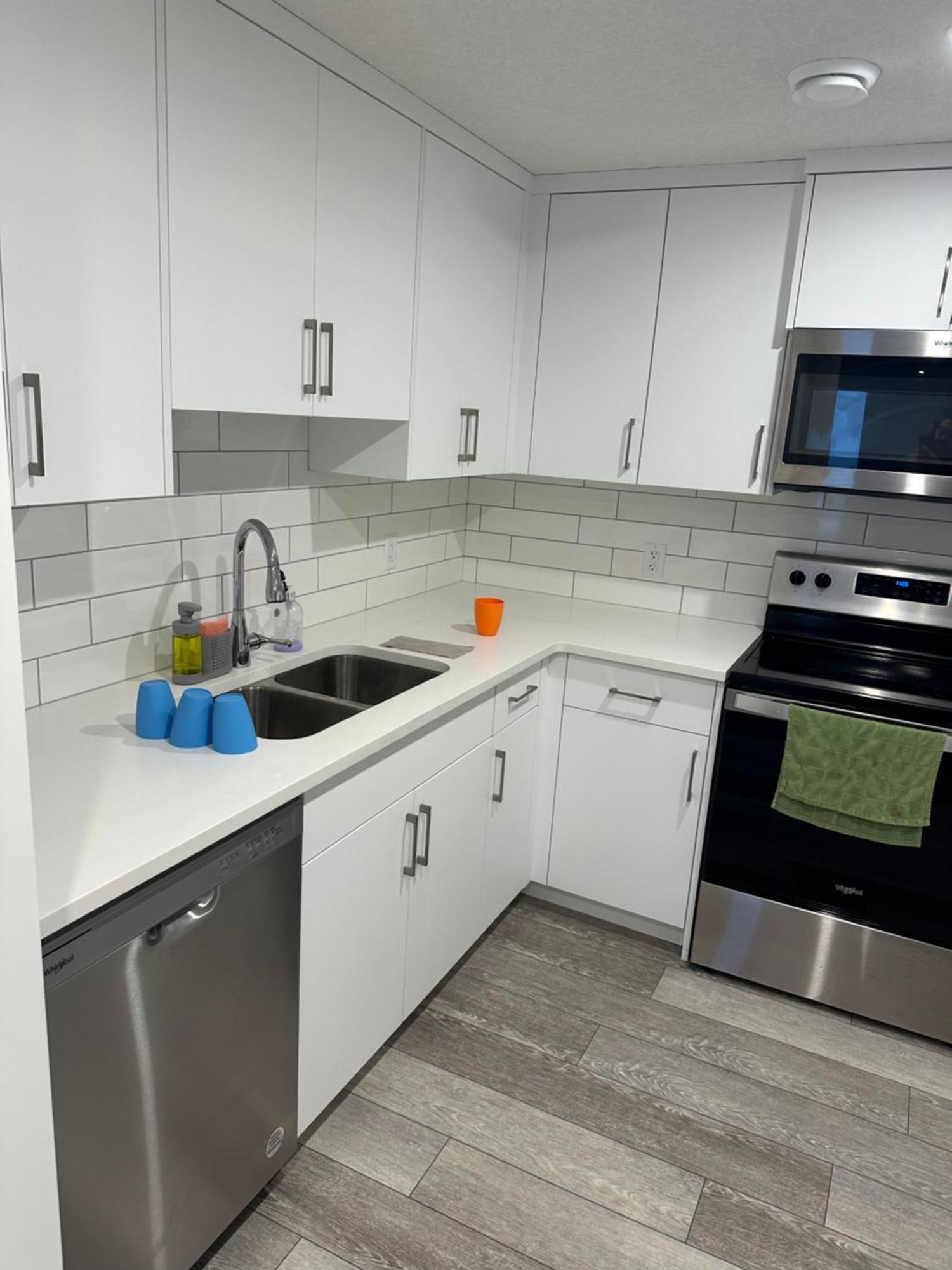 Spacious 2 Bedroom & Kitchen Basement Near Airport Calgary