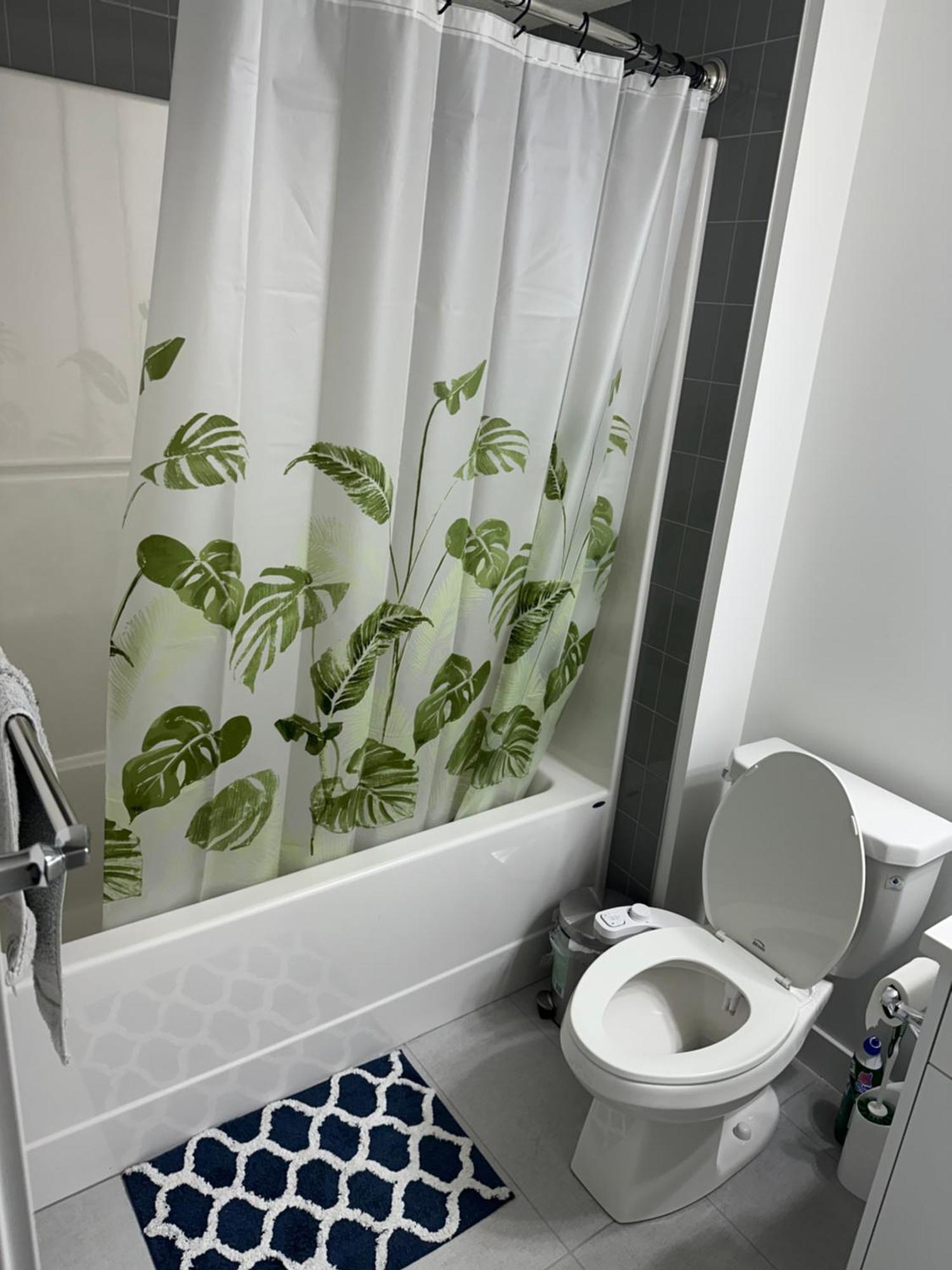 Spacious 2 Bedroom & Kitchen Basement Near Airport Apartment Calgary
