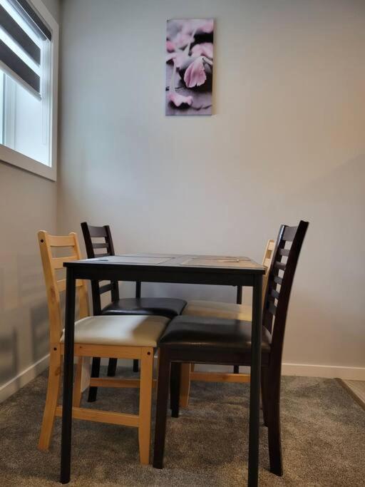 Apartment Cozy Vacation! 3min From Cinema Plex, Biggest Ymca, South Health Campus, Etc *
