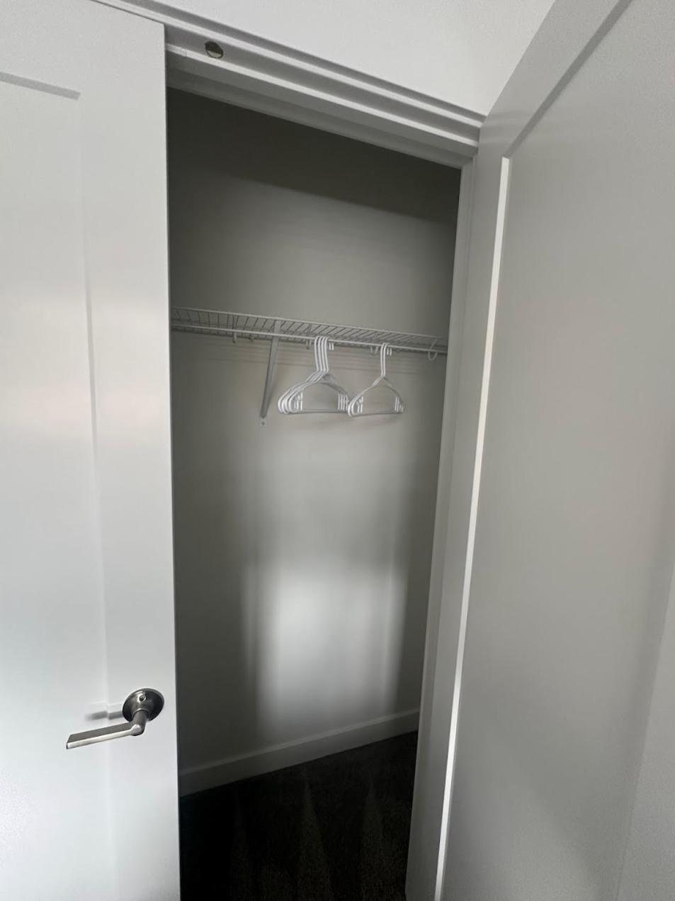 Spacious 2 Bedroom & Kitchen Basement Near Airport Calgary