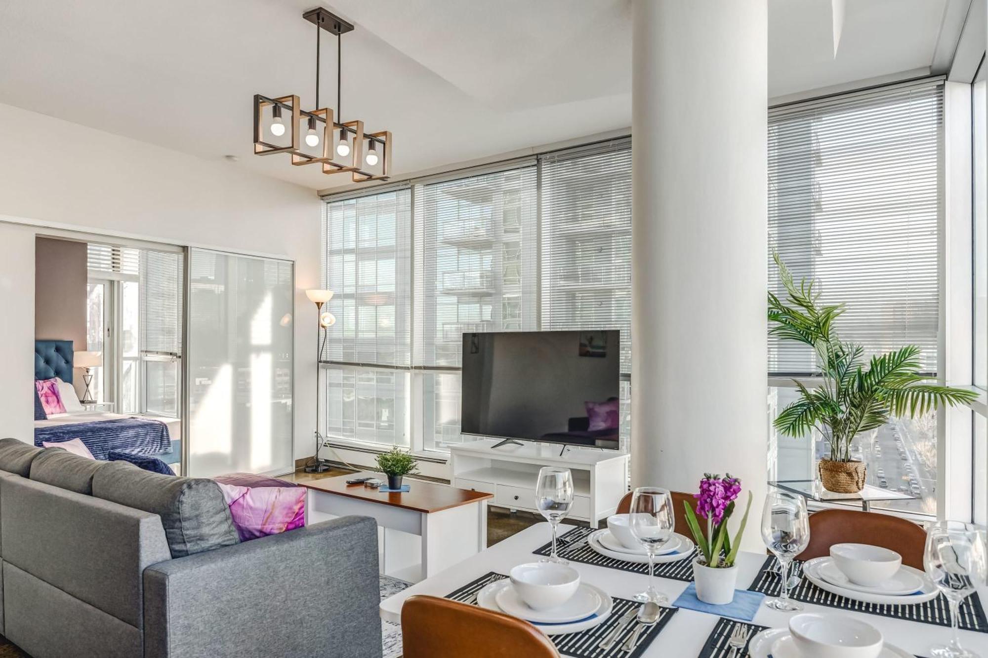 Luxury 2br - Downtown Views Apartment Calgary