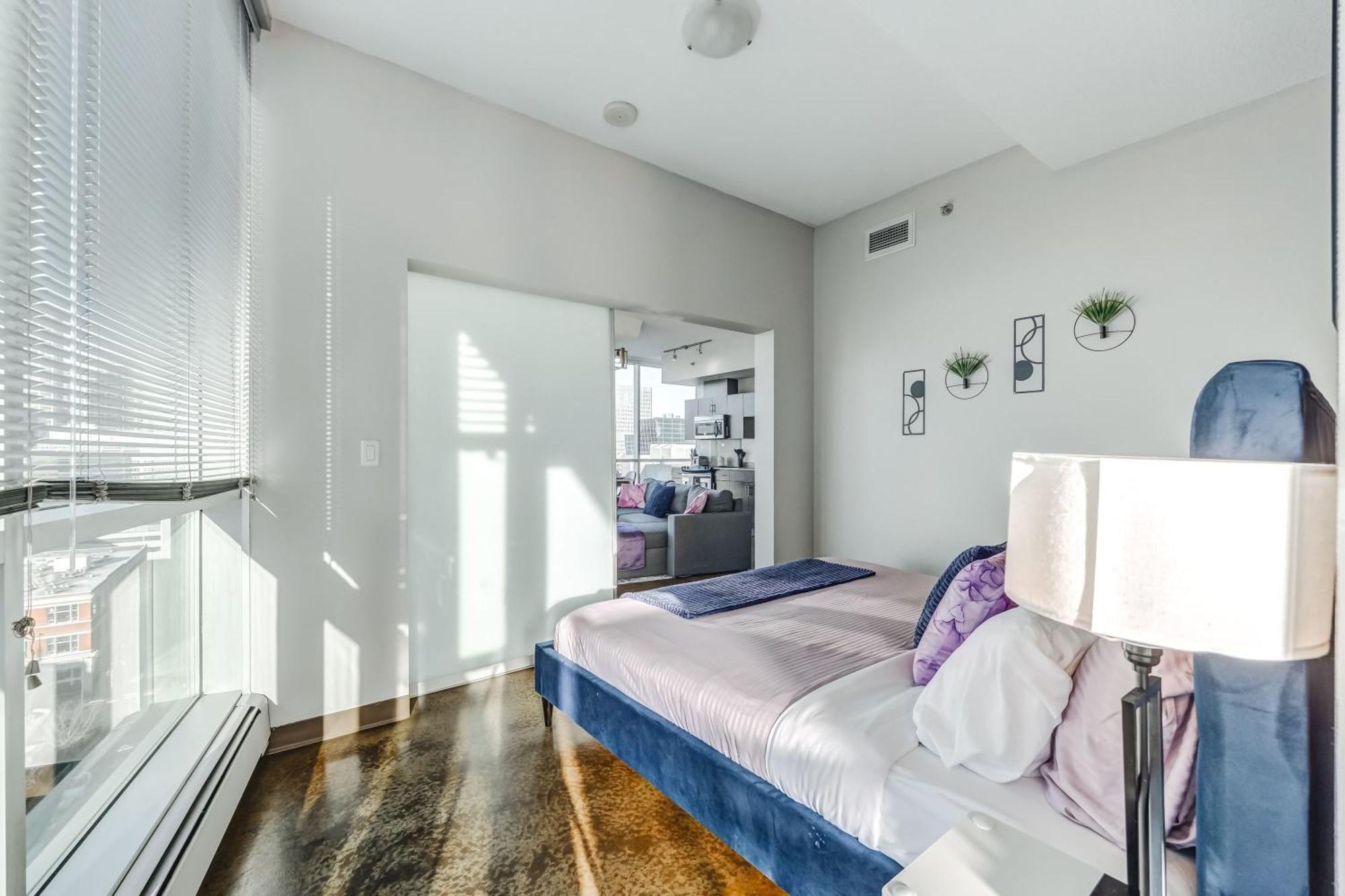 Luxury 2br - Downtown Views * Calgary