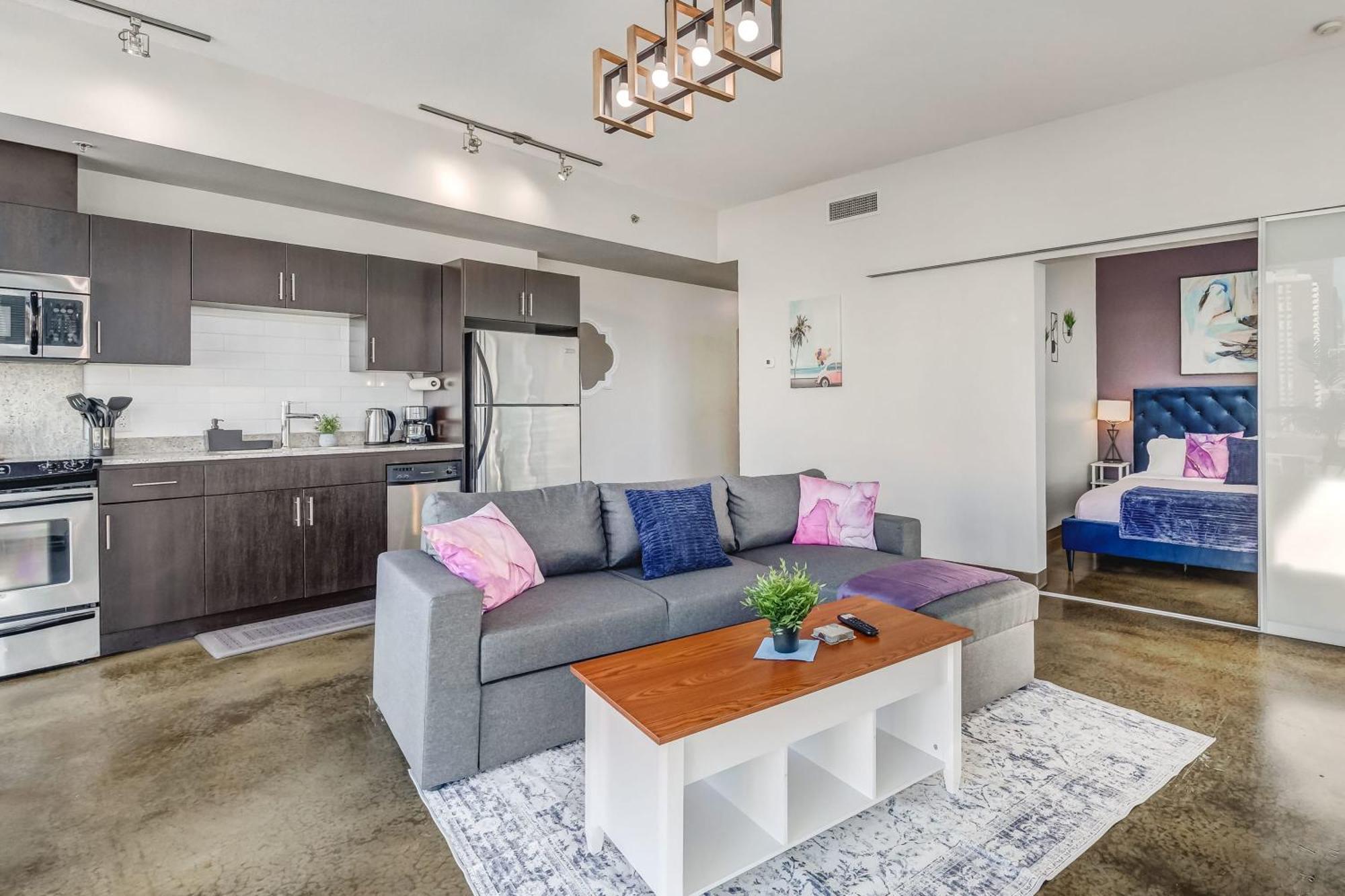 Apartment Luxury 2br - Downtown Views *