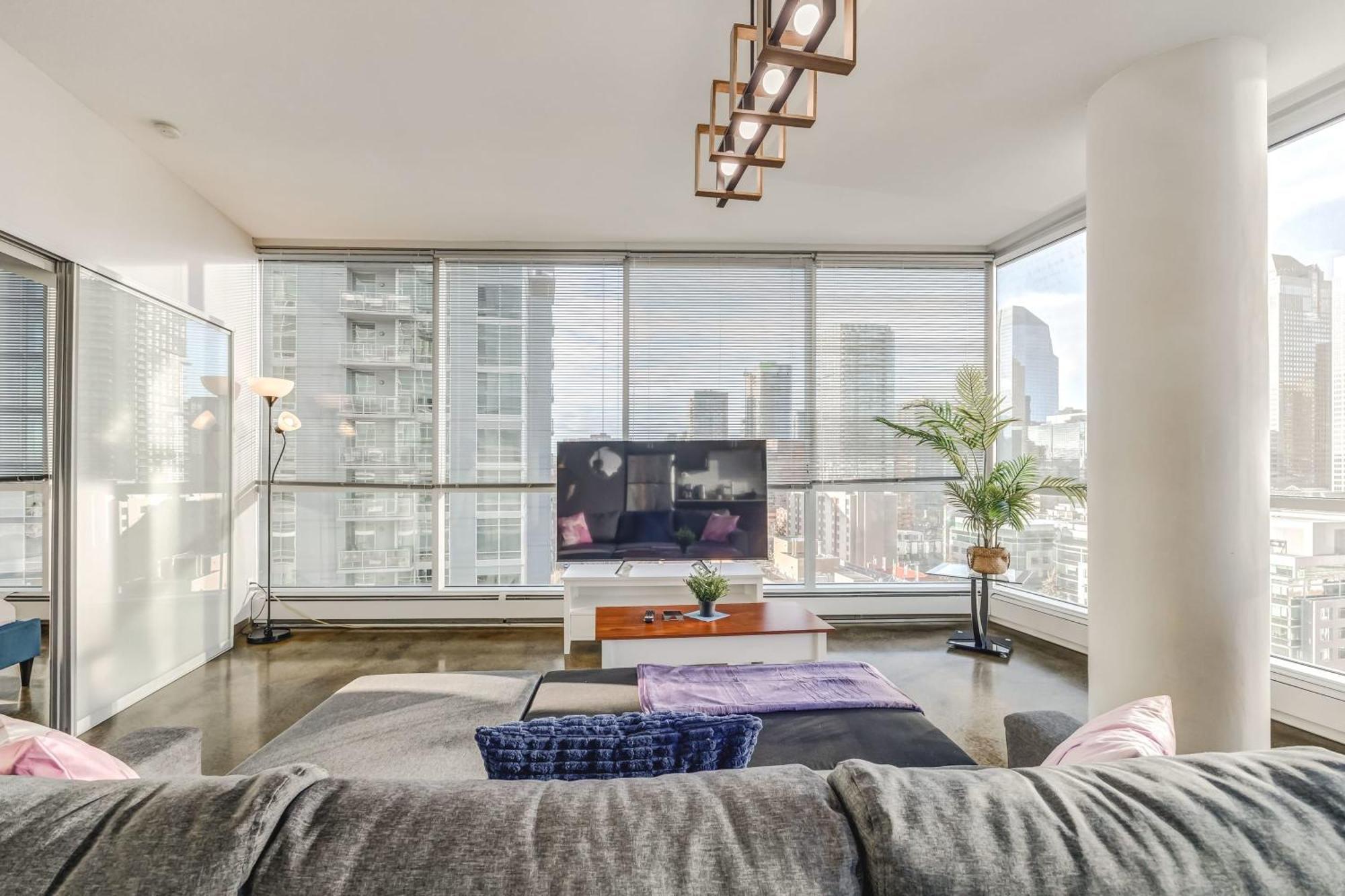 Luxury 2br - Downtown Views Calgary