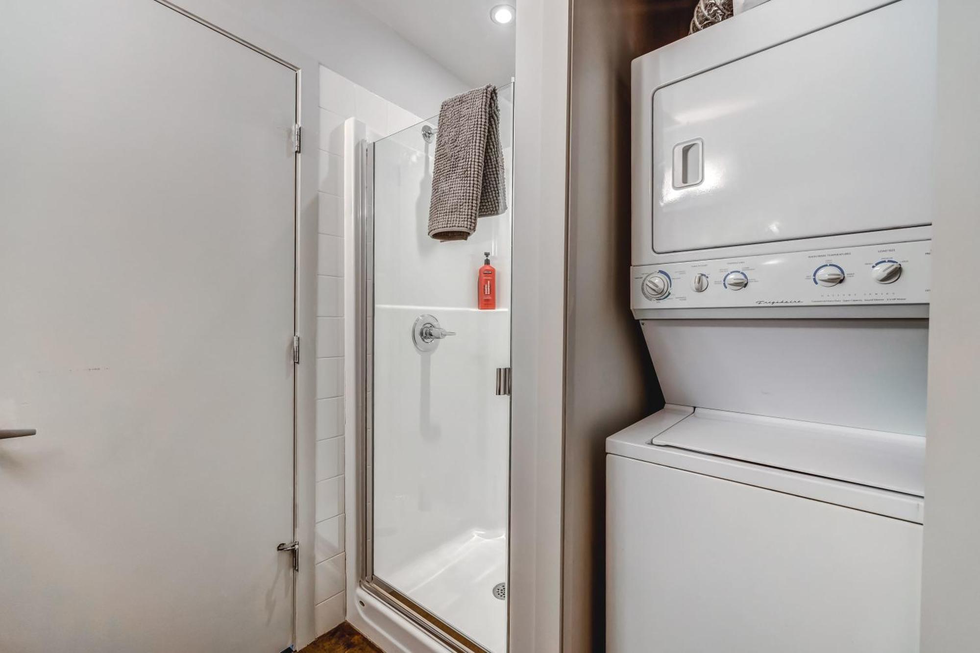 Luxury 2br - Downtown Views * Calgary