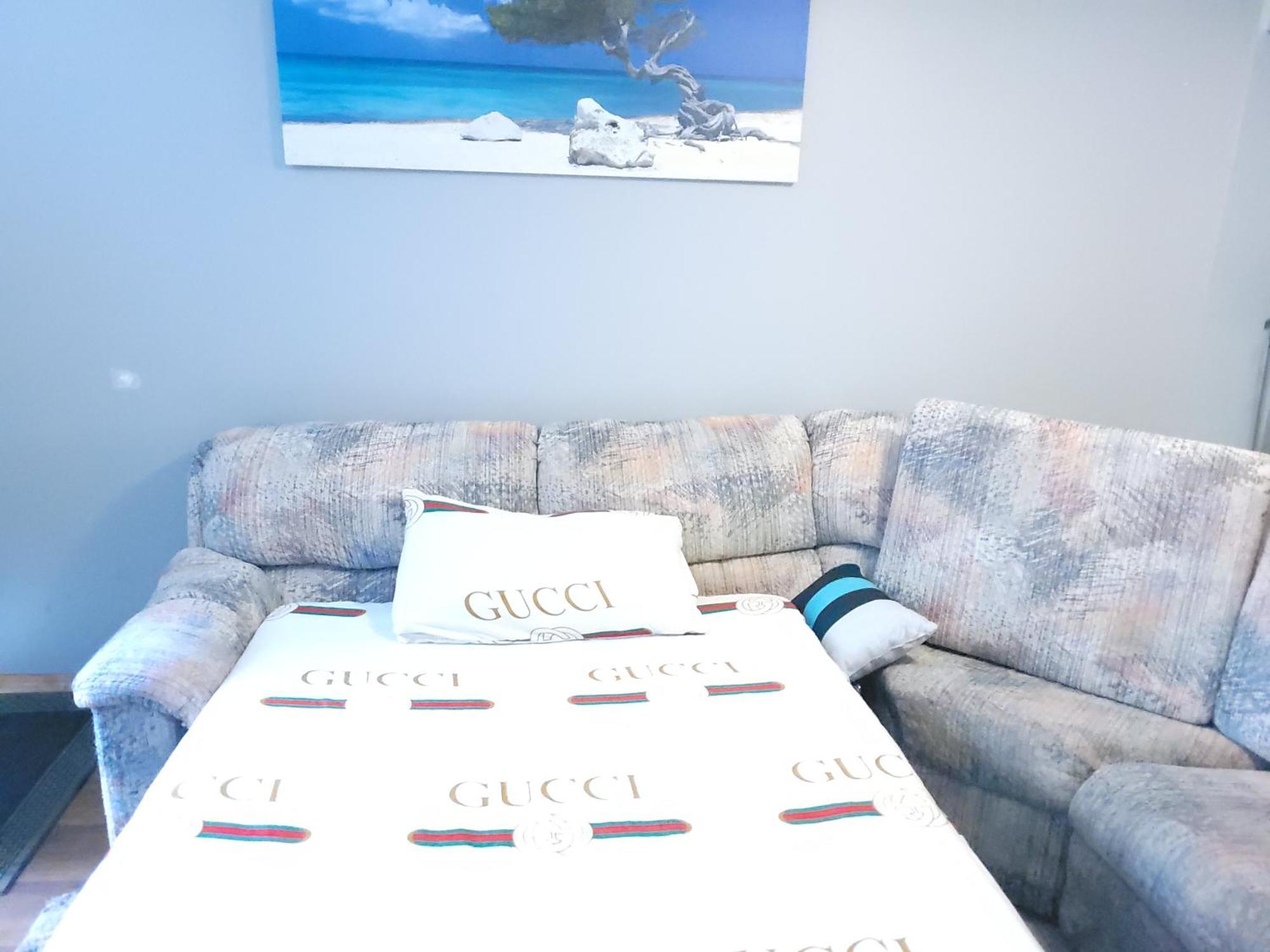 Apartment Cozy 2-bedroom Basement Retreat