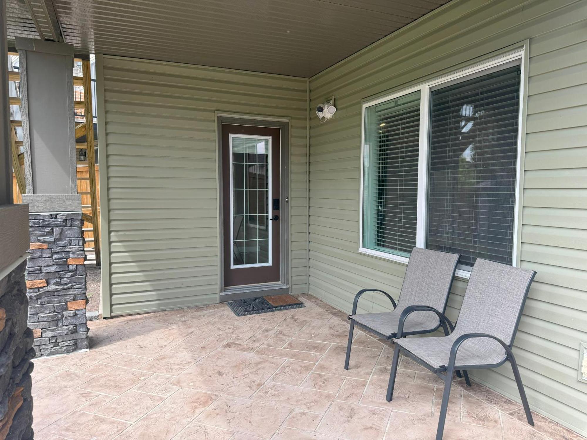 Apartment Spacious Private Walkout Entire Close To Yyc, Dt, Shops, Stampede & Mountains With Many Amenities In Panorama Hills Nw - 4 Sleep